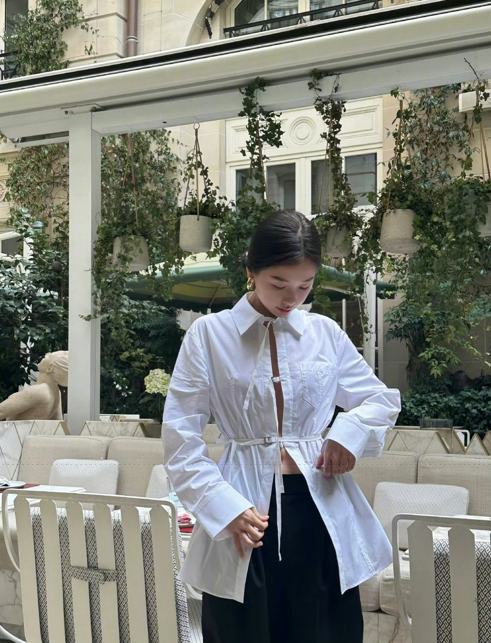 虞书欣巴黎衬衫也可以穿的很时髦!