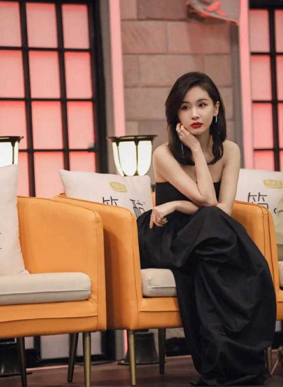 有没有人发现王子文自从承认未婚生子,又参加《怦然心动》之后,整个人