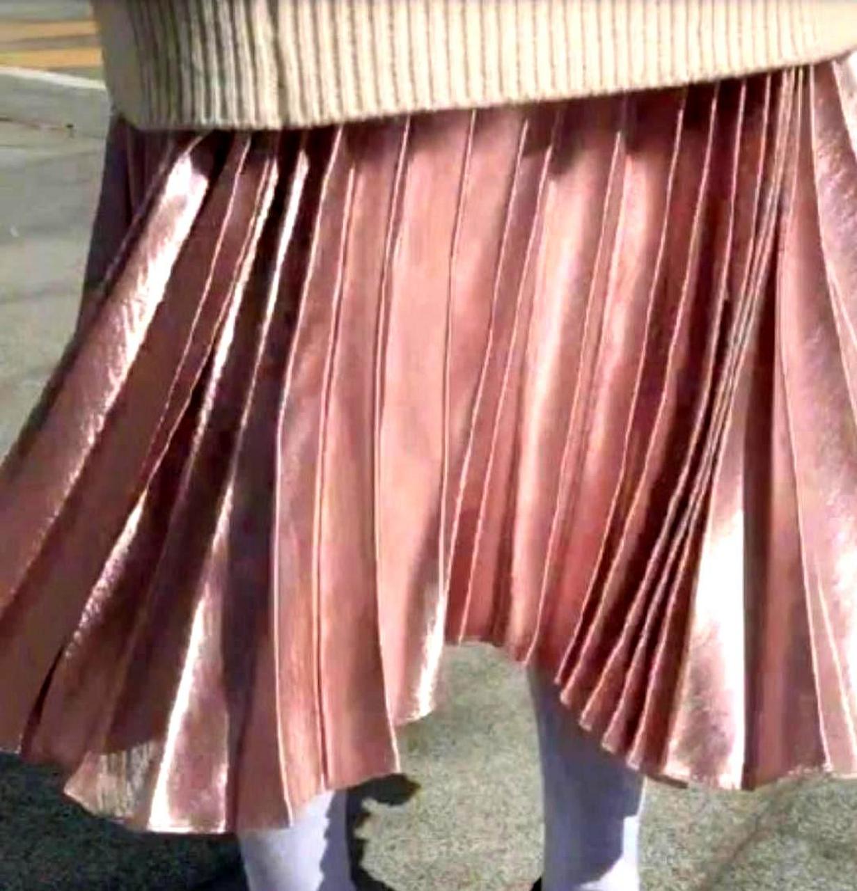 你永远无法想象女孩子裙子下面藏着什么.