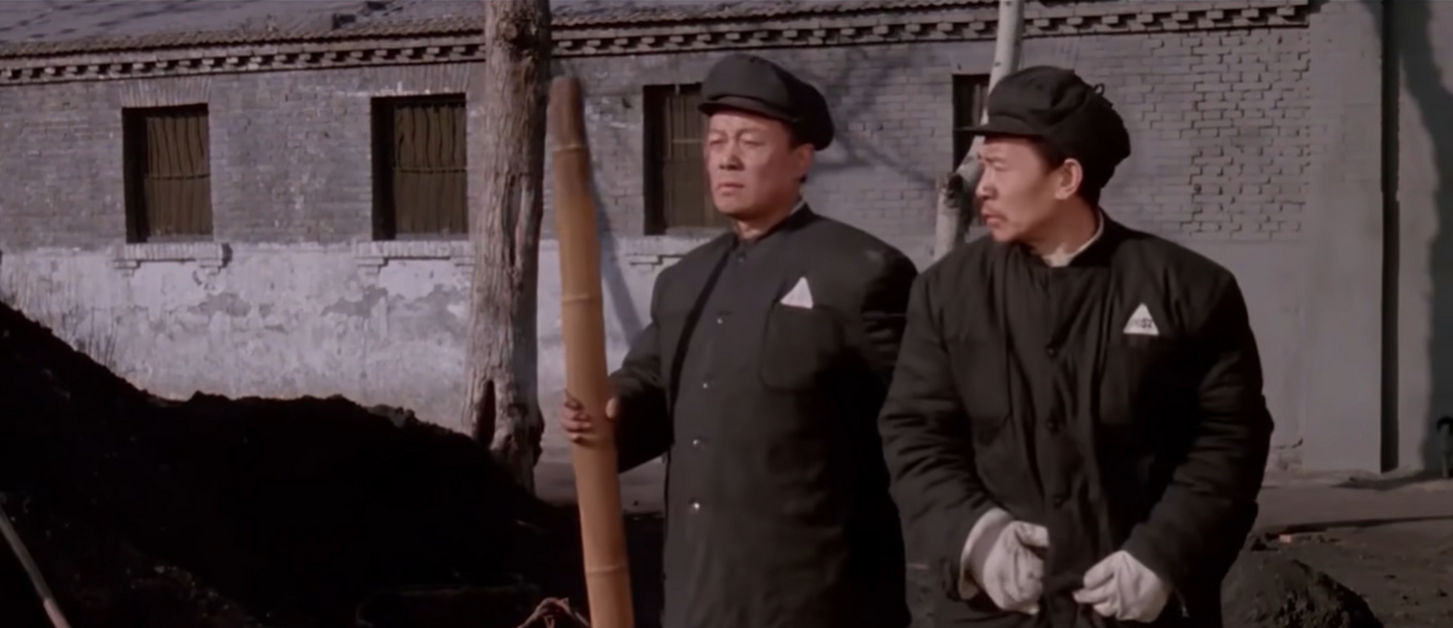 1954年5月16日,国军64军刘镇湘部和49军郑庭芨部行军至功德林小煤山