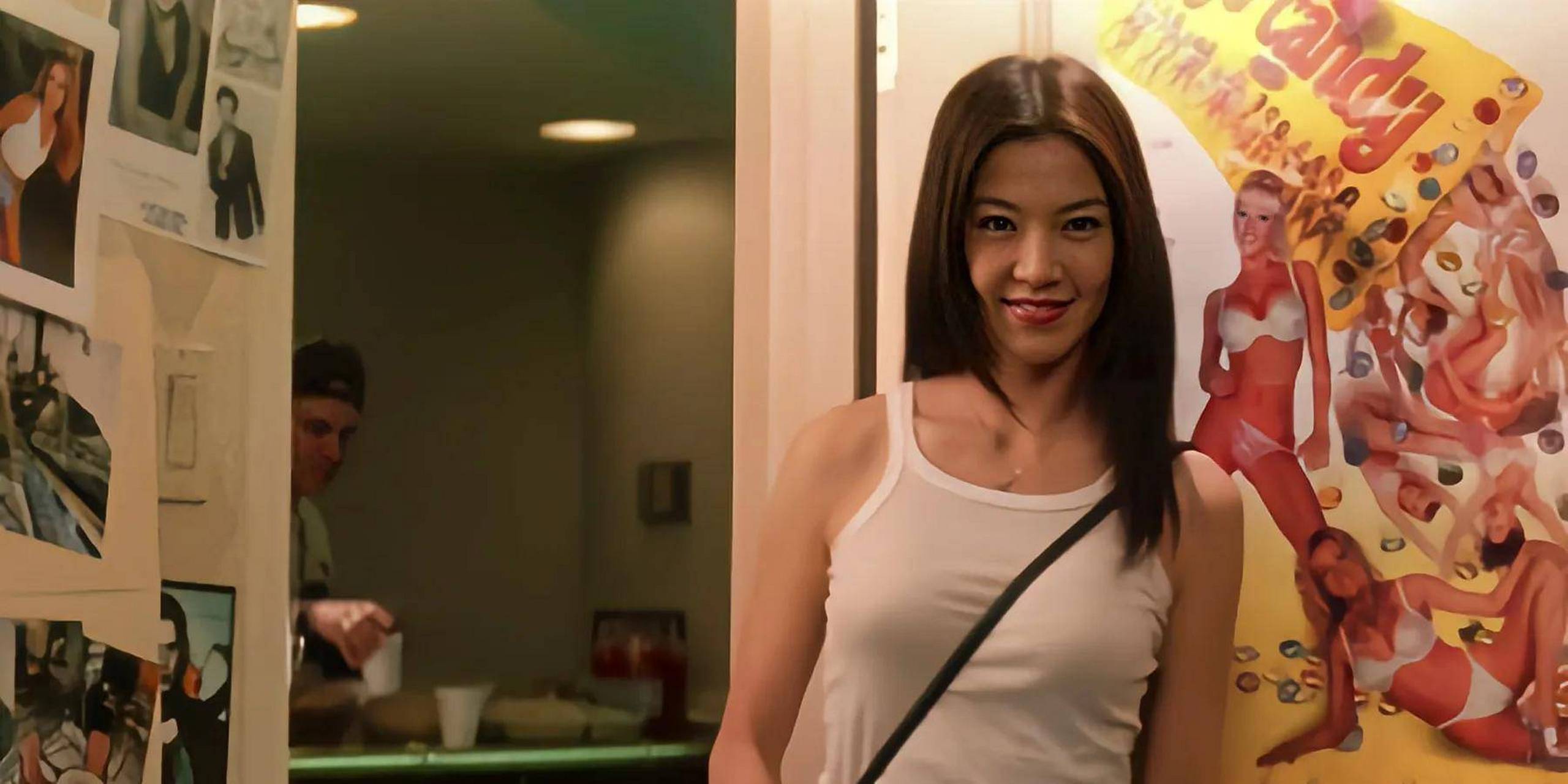 47岁林熙蕾晒性感泳装照,身材火辣,状态不错