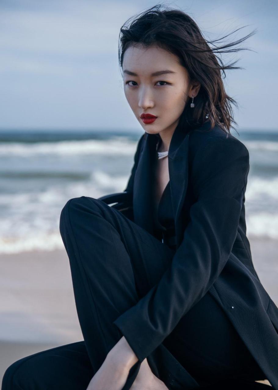 周冬雨  美足合集