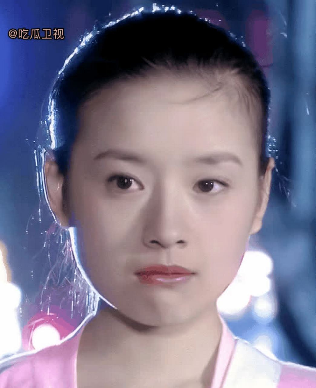 《天若有情》中董洁的造型,小白花气质十足[已阅][已阅]