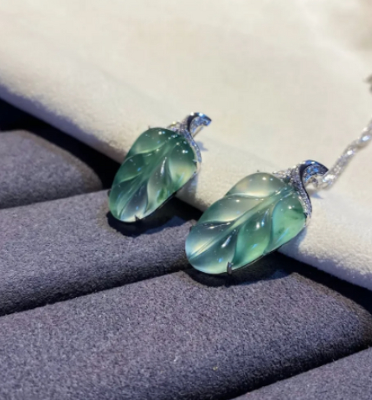 点击头像看直播##翡翠#翡翠叶子品质好,镶嵌工艺好,当然设计也好