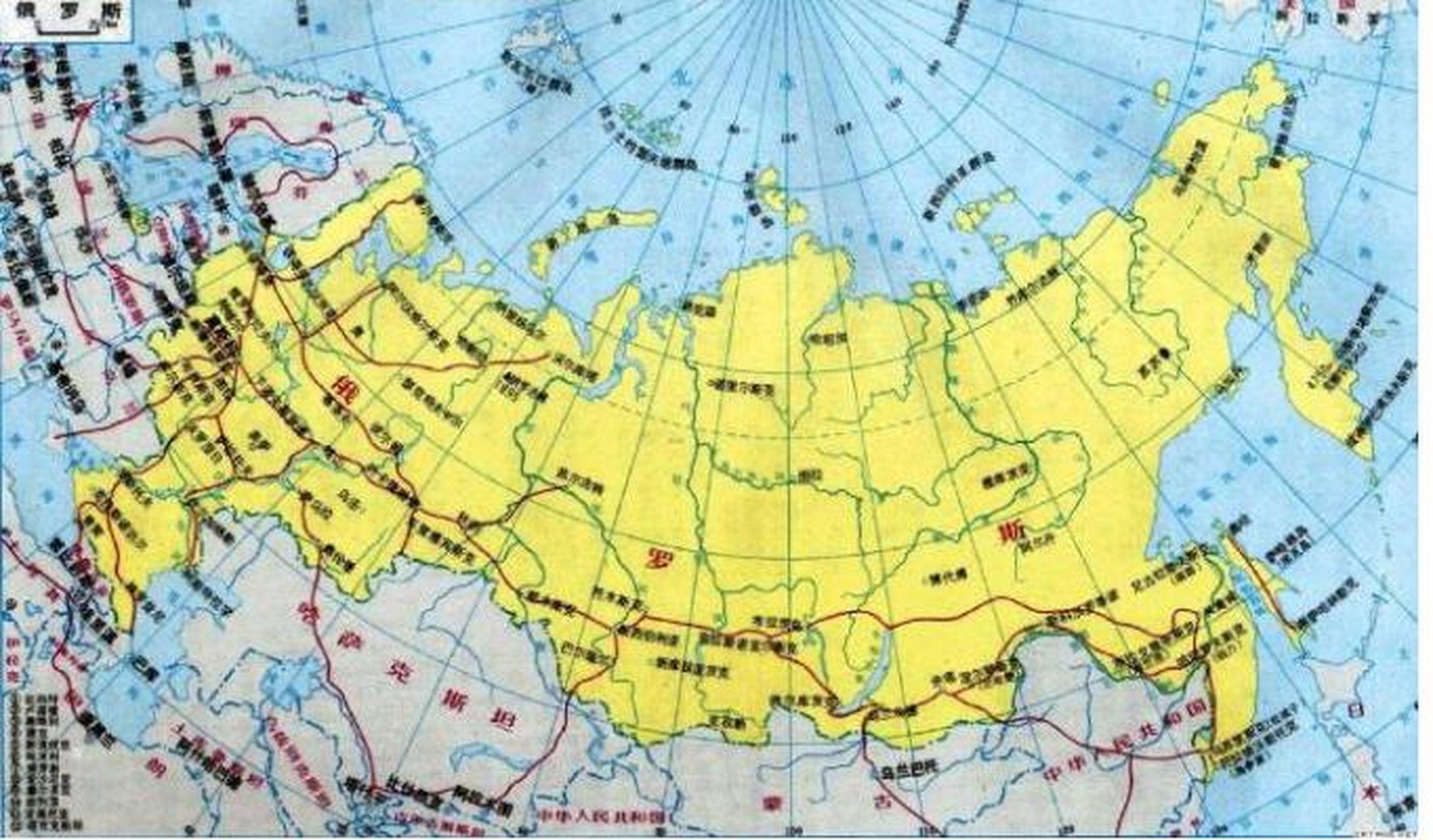 而冥王星的表面积为1665万平方公里,俄罗斯的国土面积比冥王星的表