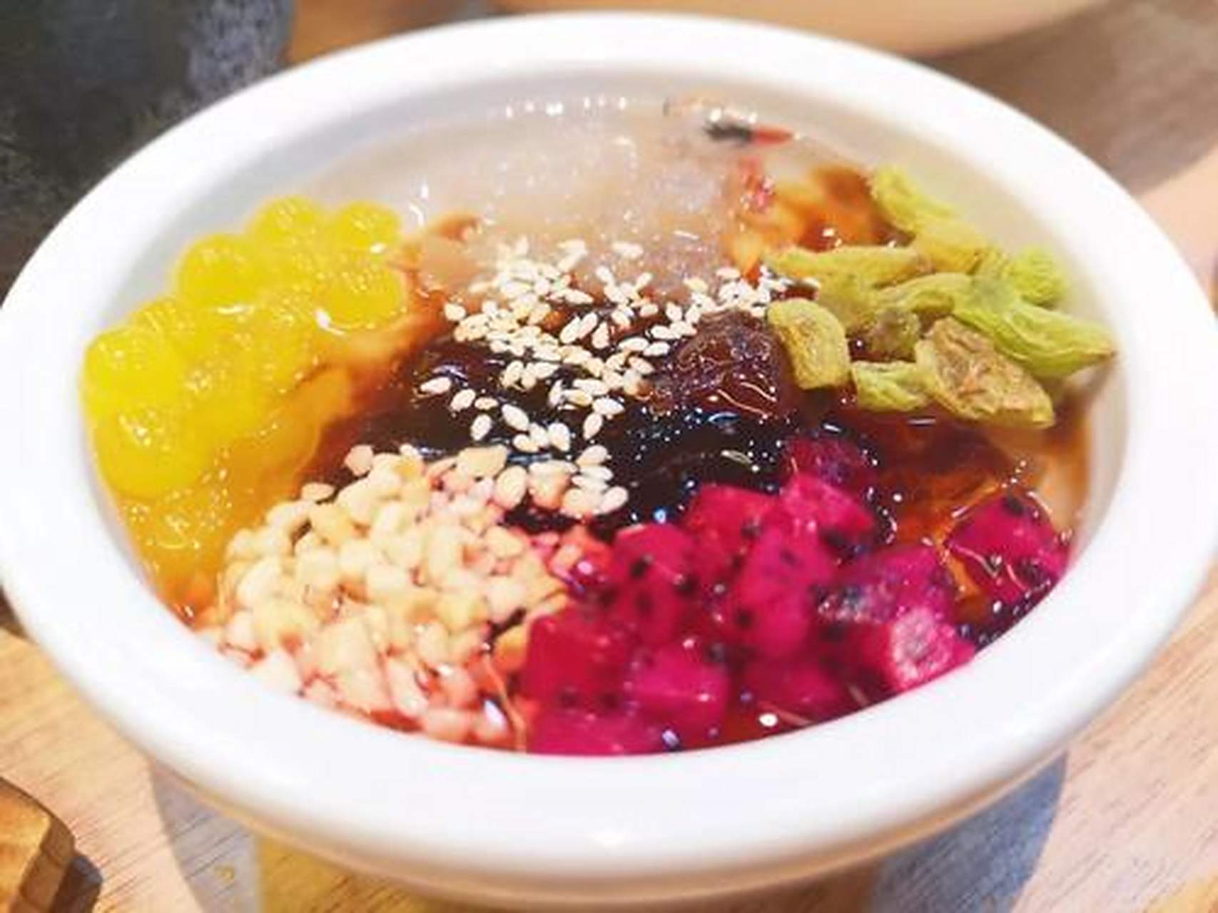 每年夏天冰粉火锅都是最佳搭档,每次吃火锅都会来一碗冰粉,以前带外省