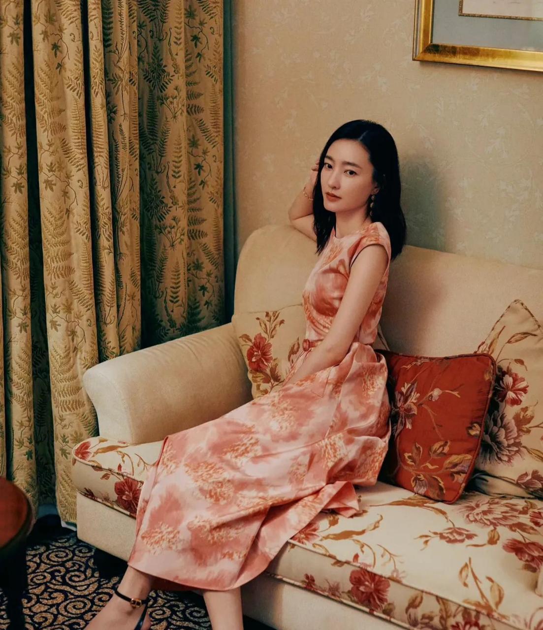 王丽坤复古套装好迷人