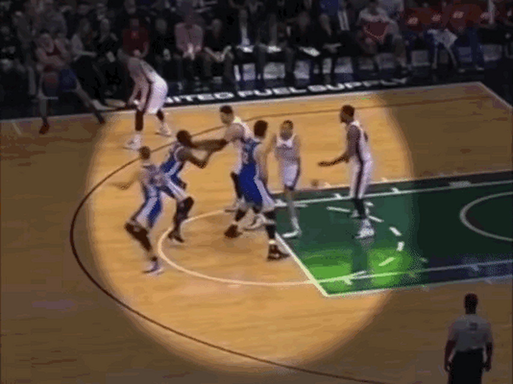 一种被联盟禁止的战术"电梯门战术"!