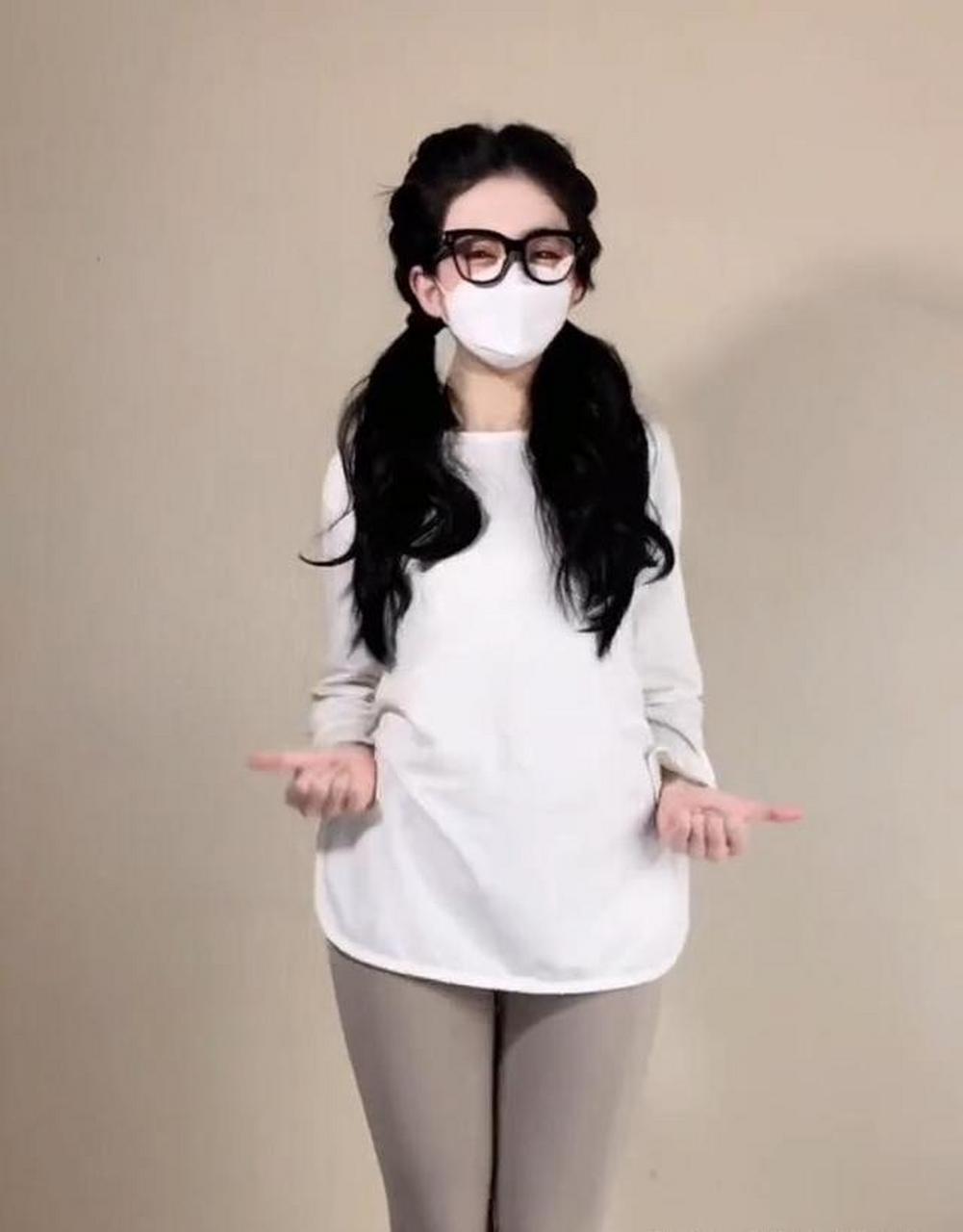 抖音网红林南学姐,瑜伽裤变装大合集