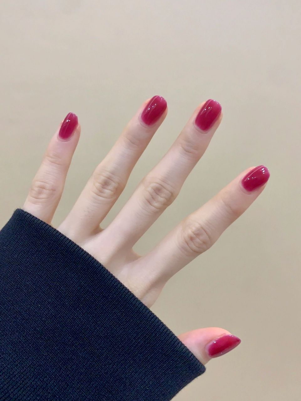 芭比红心火龙果美甲 很特别的火龙果色美甲,是橄榄皮天菜啊 #紫色美甲