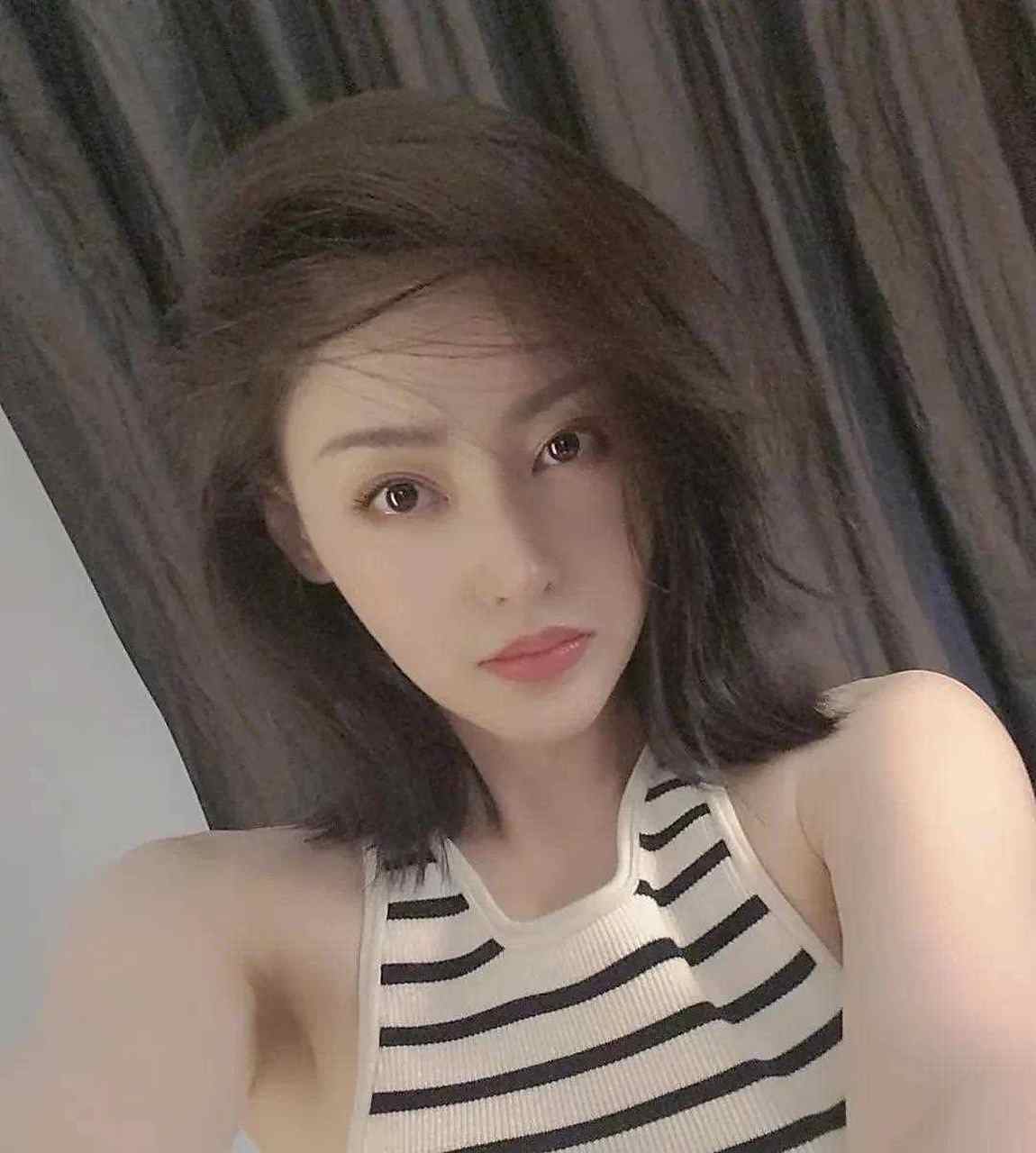 张天爱素颜照也能打,果然是女明星.