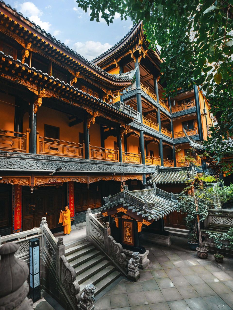 飞行三千公里,只为这闹市区中的千年古刹96 重庆罗汉寺,是始建于北