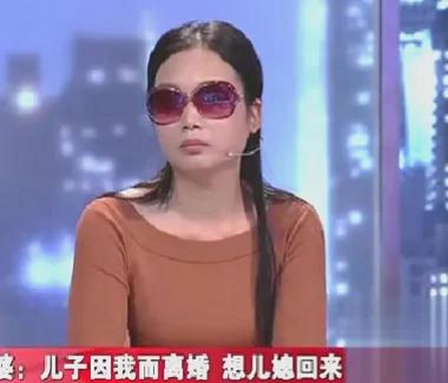 家住江西南昌的熊向辉,今年42岁,跟妻子结婚10年