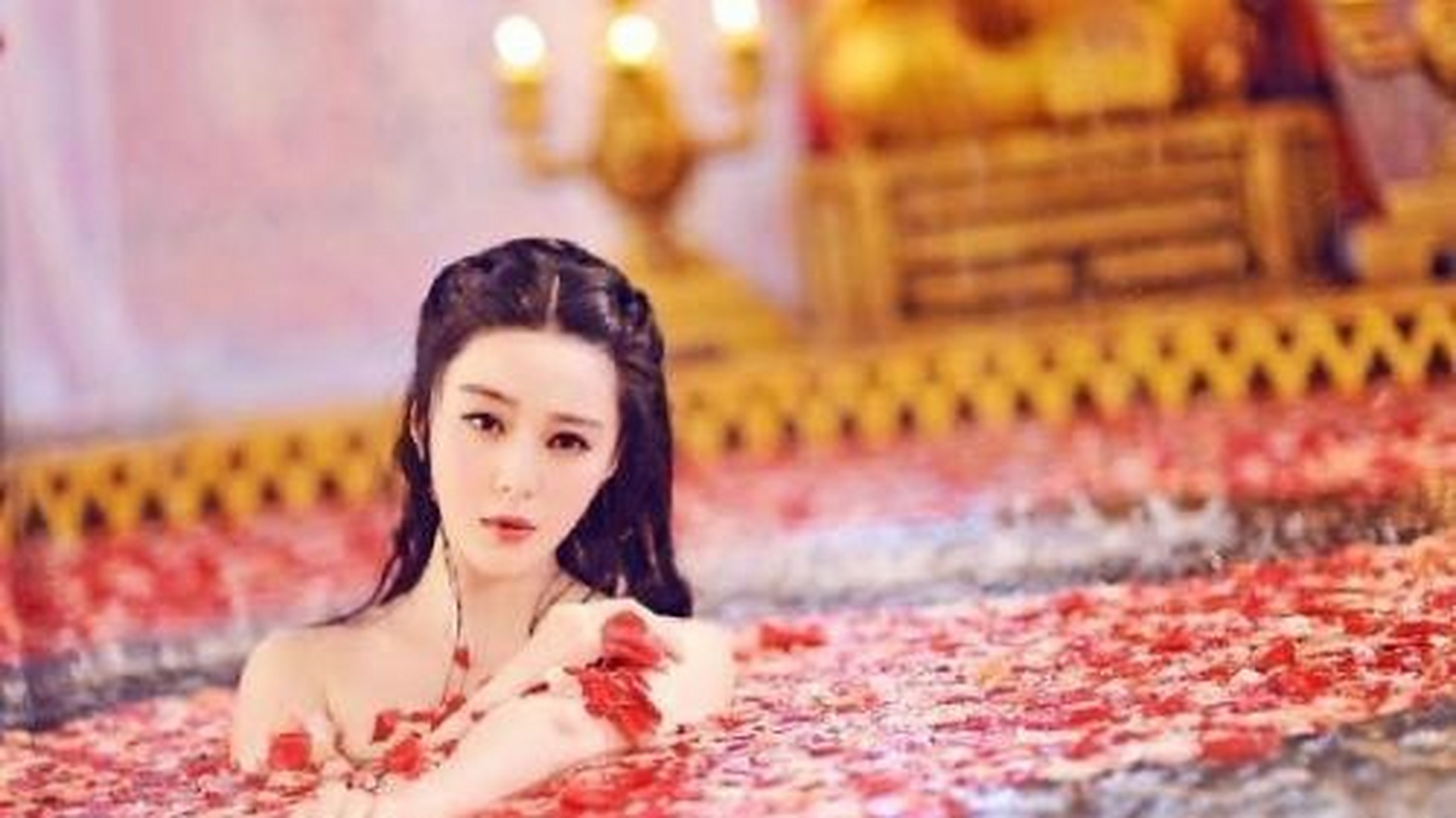 "范冰冰的替身"大家熟悉的可能是王亚楠和刘朵朵两位,其中王亚楠比