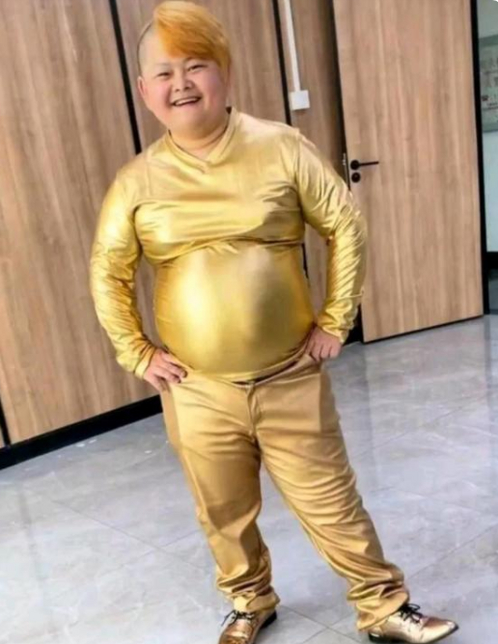 土豪,长得帅就算了,还这么会穿搭!