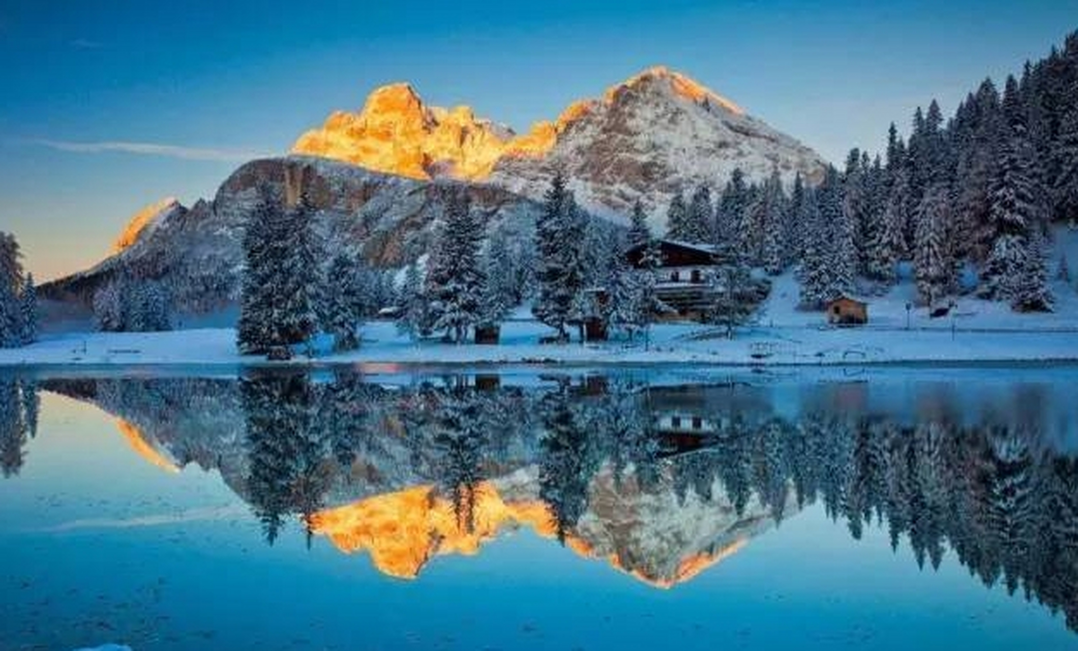 世界上最深的湖泊是贝加尔湖(lake baikal),位于俄罗斯西伯利亚地区.