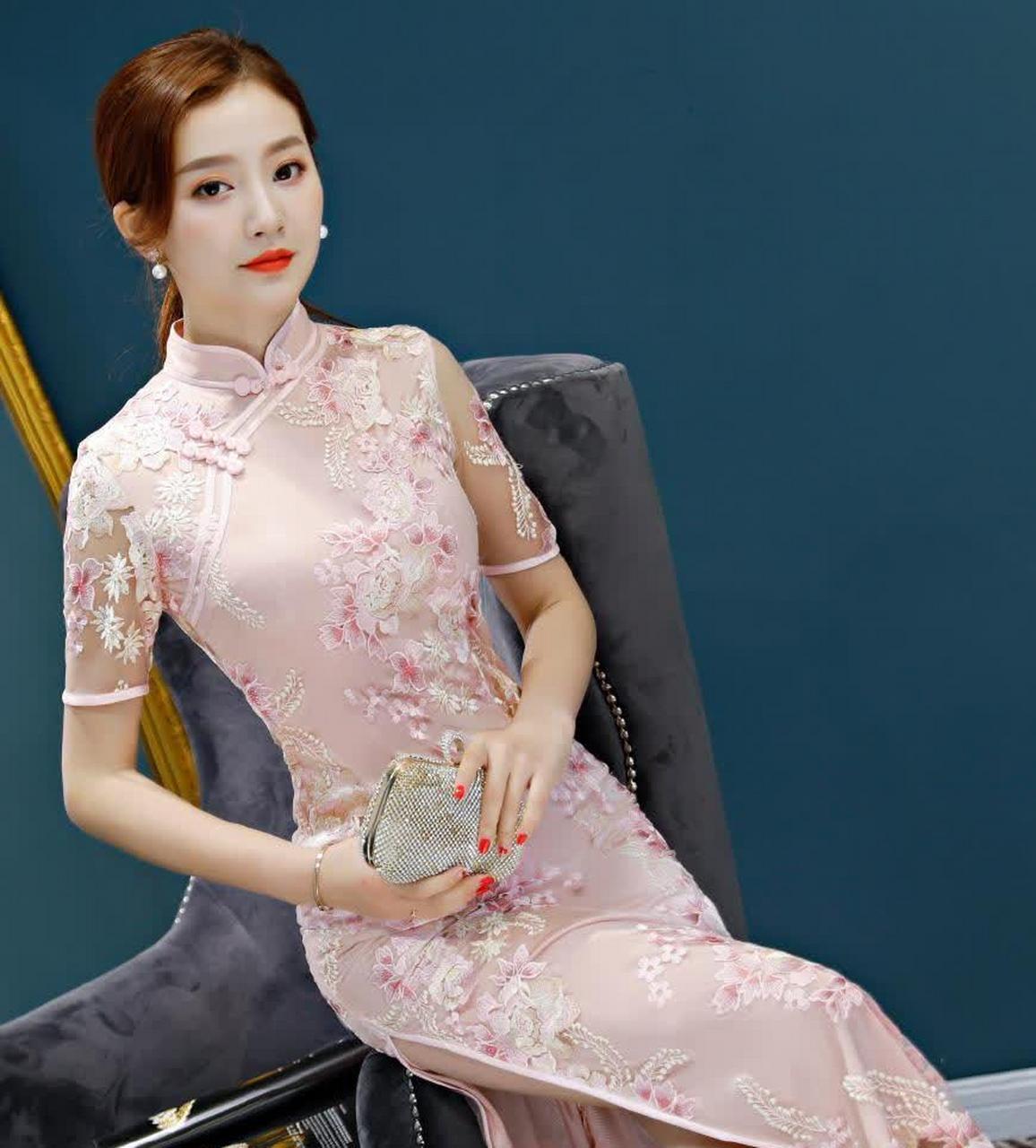 日透明蕾丝旗袍裙小姐姐,身材苗条,皮肤白嫩优雅迷人!