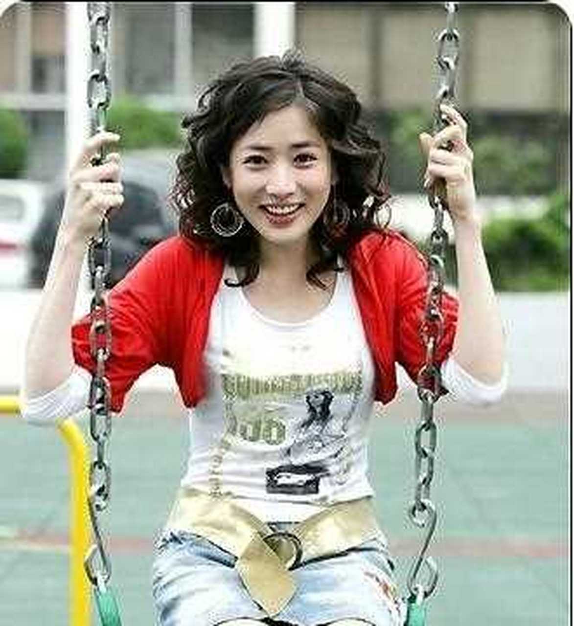 崔贞媛—韩剧《传闻中的七公主》里的罗美七,昙花一现后,在圈中迷一样