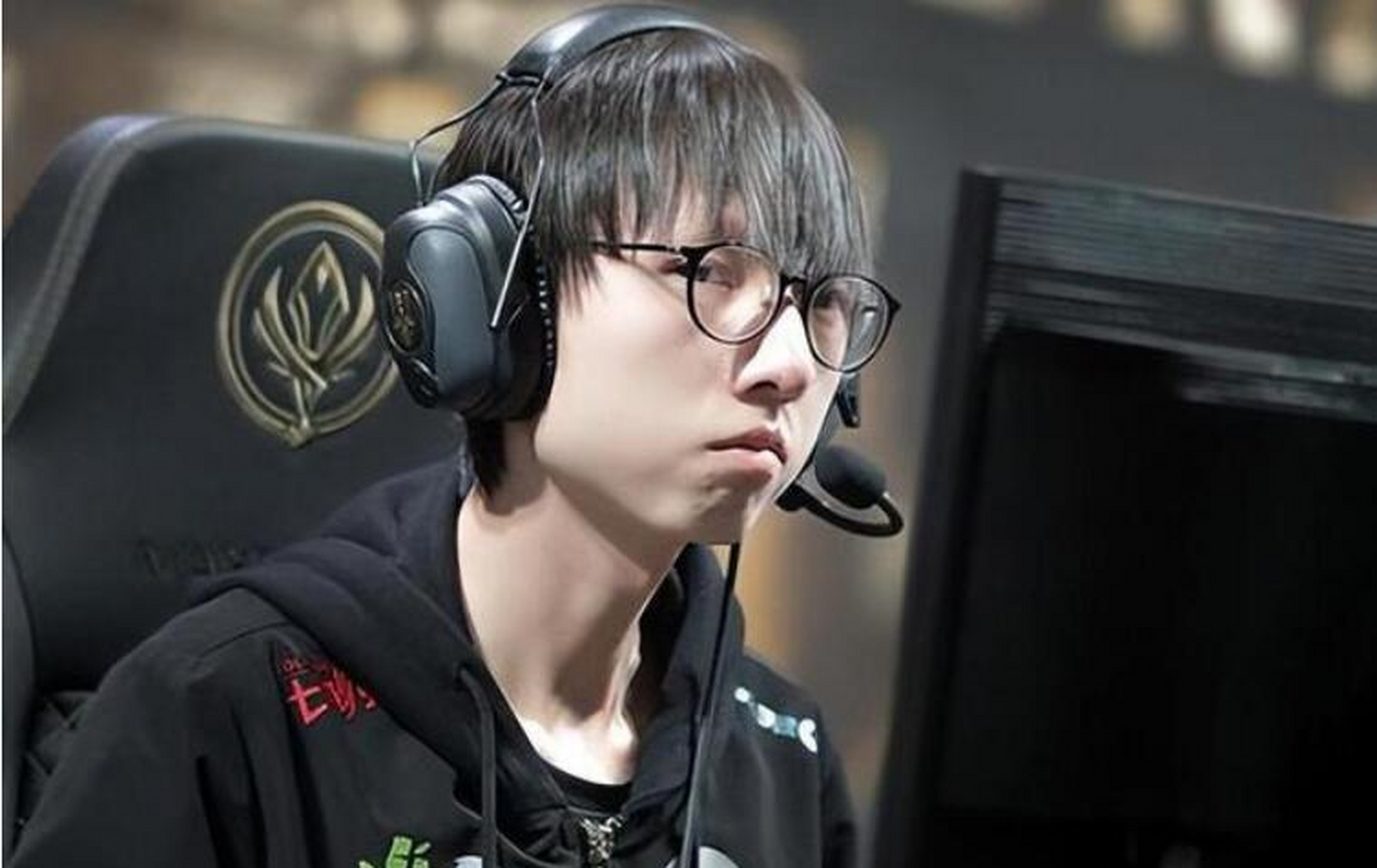 最近关于电竞圈的热度是非常高的,相信大家也时刻在