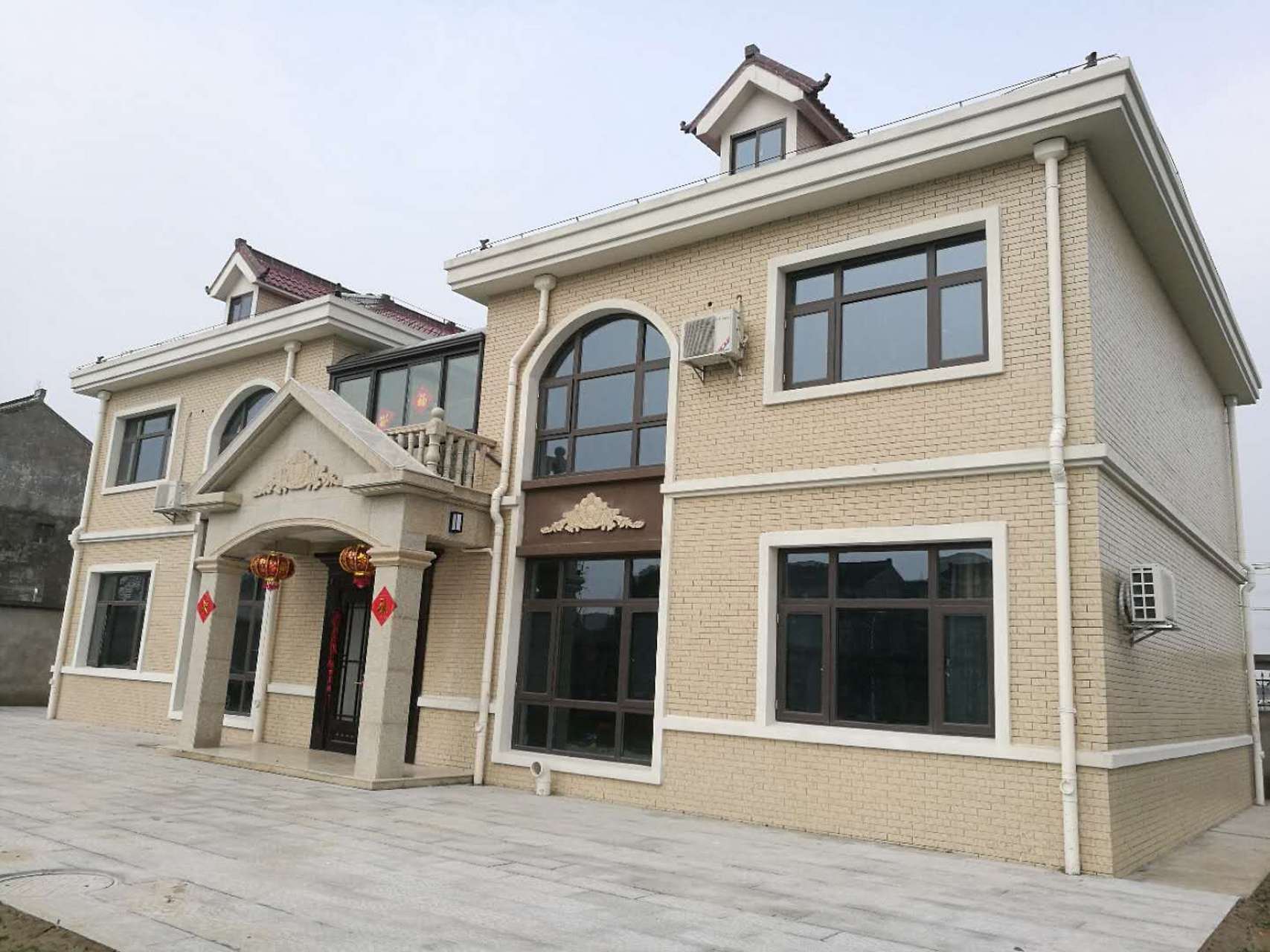 江苏泰兴农村自建房别墅设计案例赏析【cjl0133】 本款为两层别墅