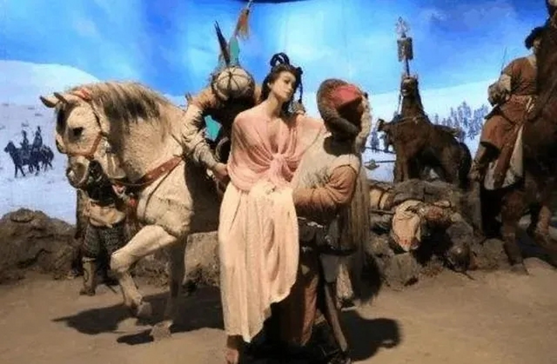 皇后行完牵羊礼便羞愤自杀 1126年靖康元年正月,金兵南下包围汴京,逼