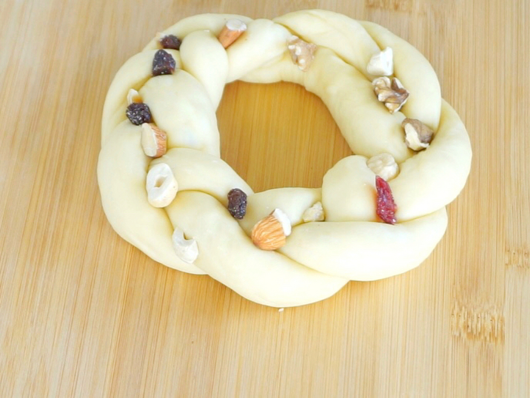 节日花环是过节日必不可少的东西,因