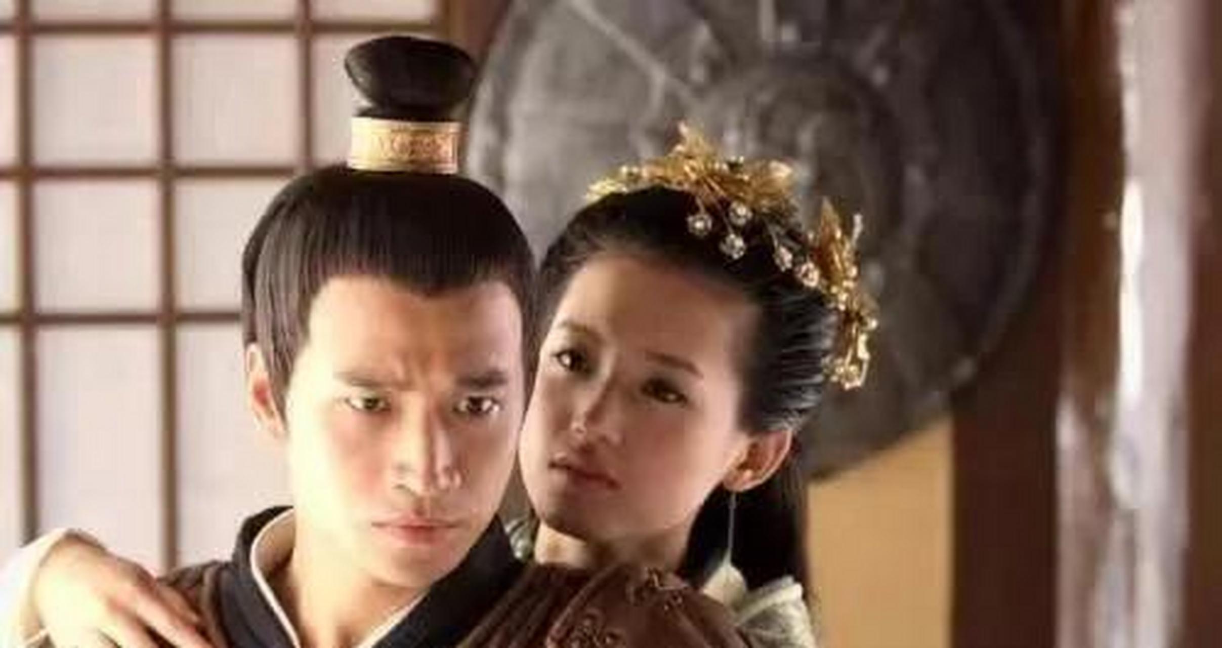 这天凌晨,在咸阳市渭城区的鲁元公主墓冢之处,群众发现有几名鬼鬼祟祟