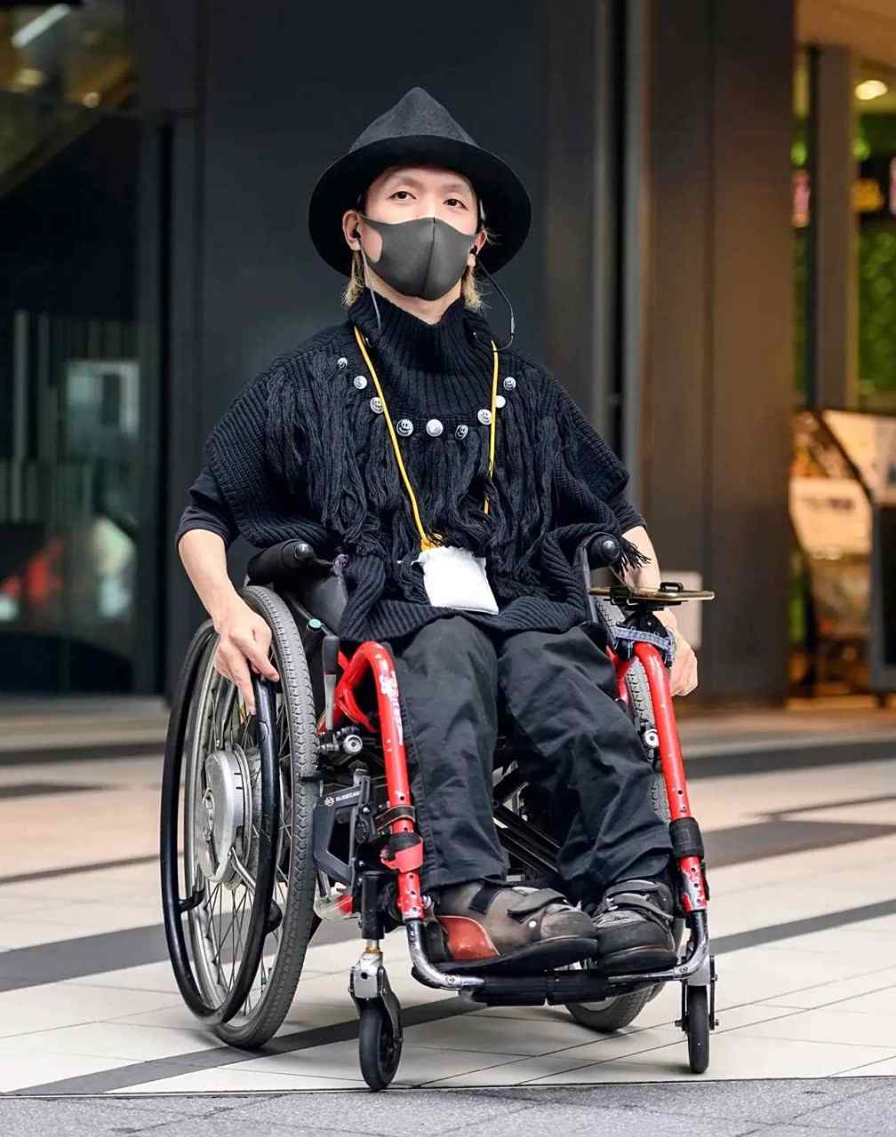 日本轮椅时尚博主 keita tokunaga 徳永啓太,1987 年出生于爱媛县,因