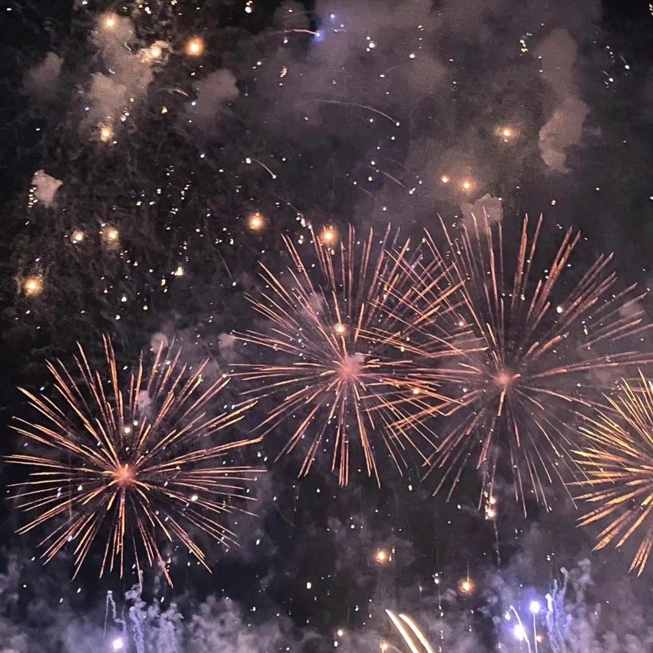 朋友圈烟花背景图