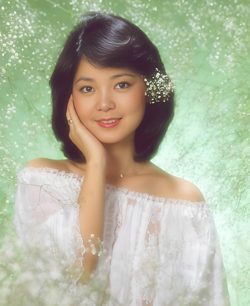 邓丽君回忆起在法国与林青霞一起日光浴和裸泳!