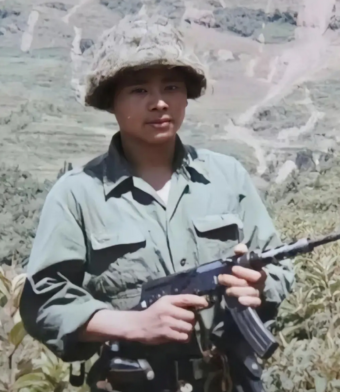 "一等功臣" 周秋波烈士 周秋波,湖北省京山县人.