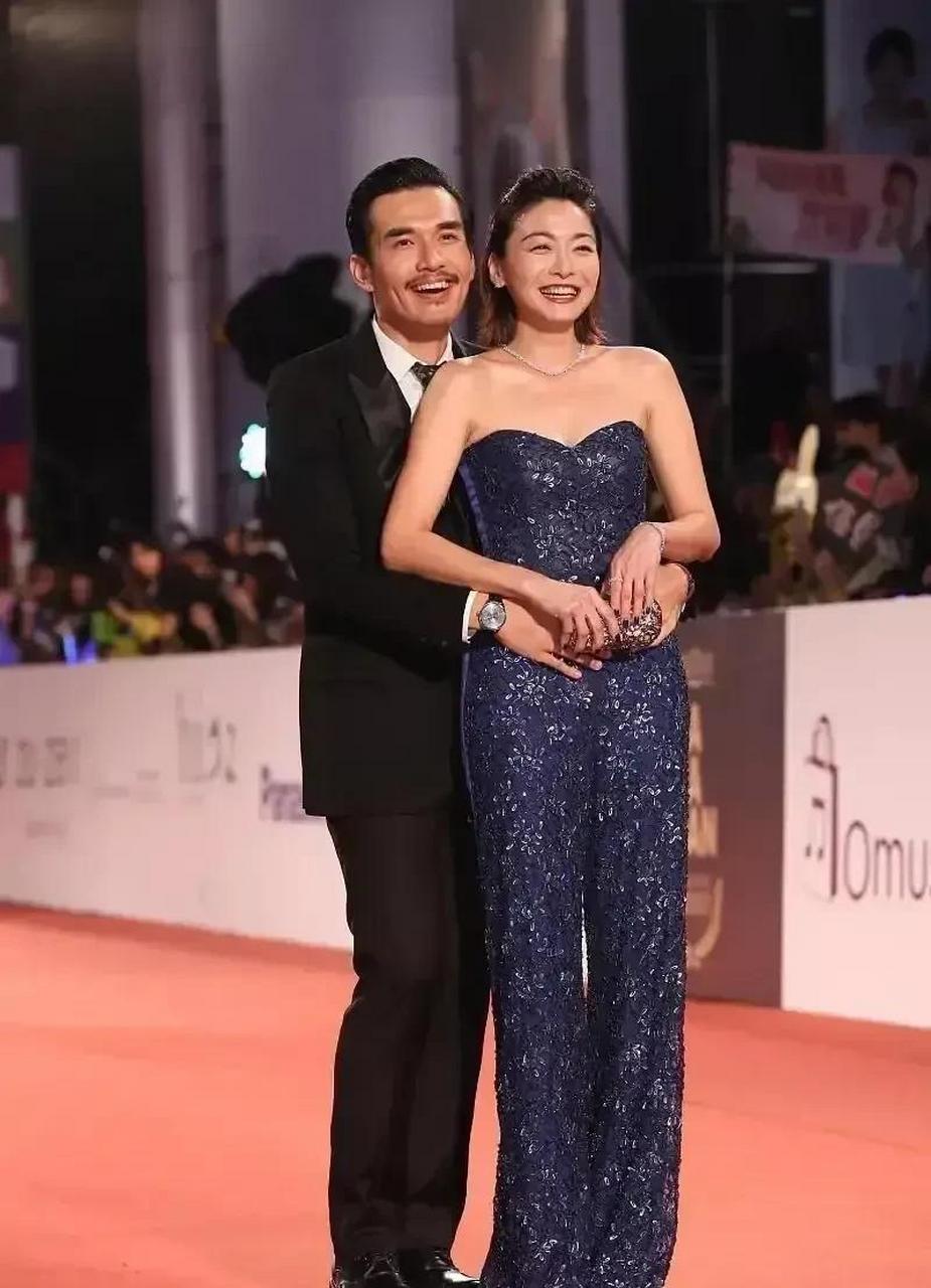 gif创作人# 江祖平和男友杨一展早前合体走红毯!