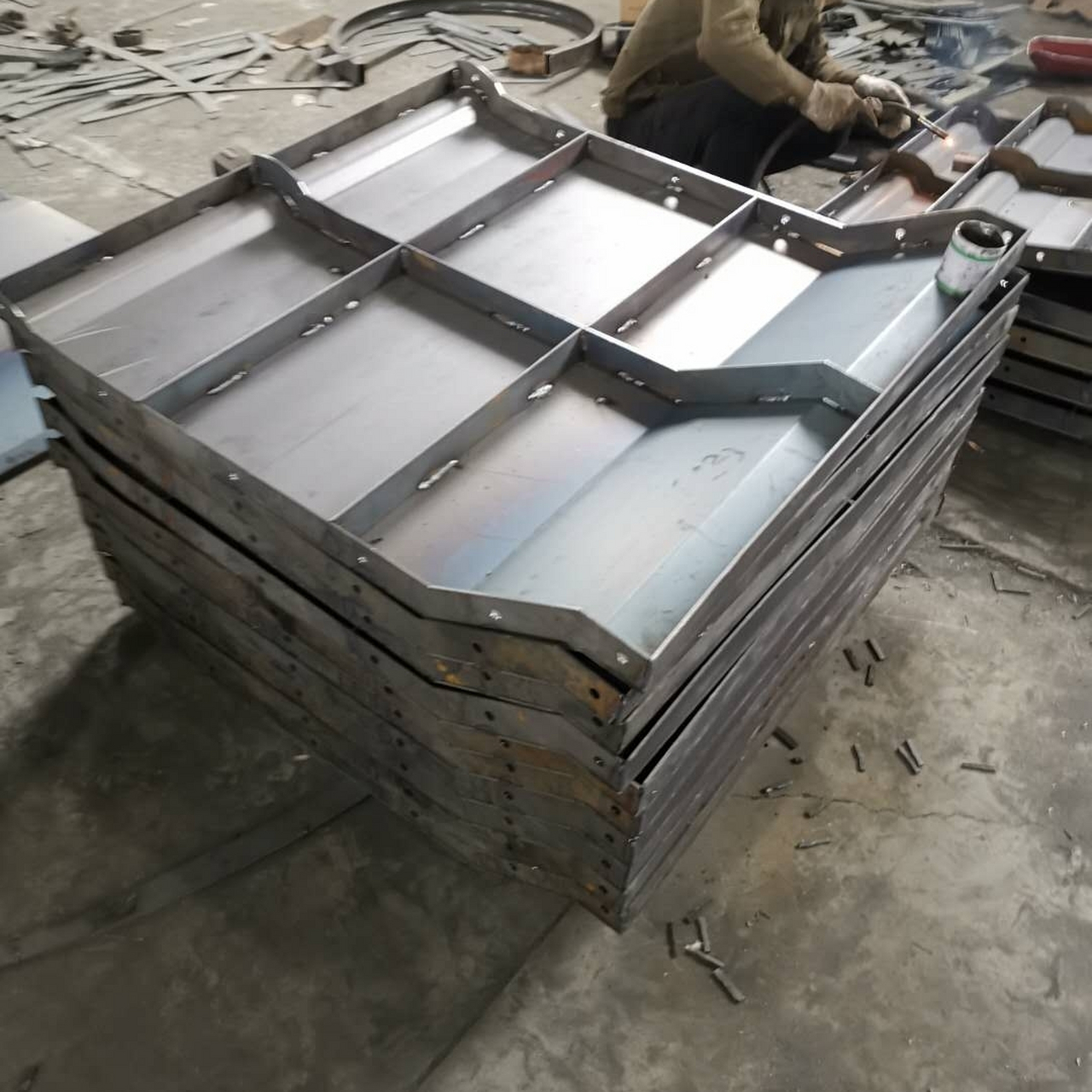 防撞墙模具 防撞墙钢模具 混凝土防撞墙模具