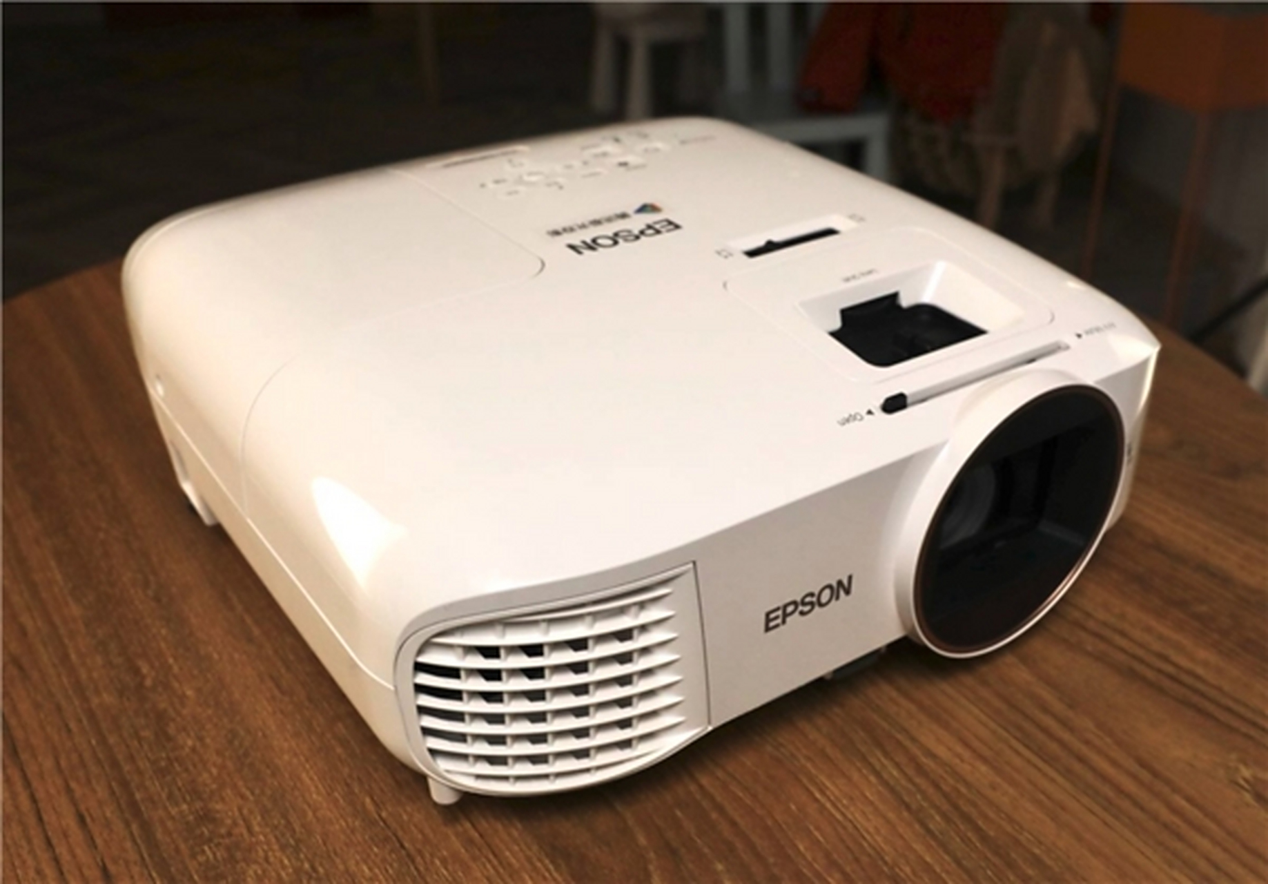 家庭投影仪天花板,爱普生tw5800t有多出色?