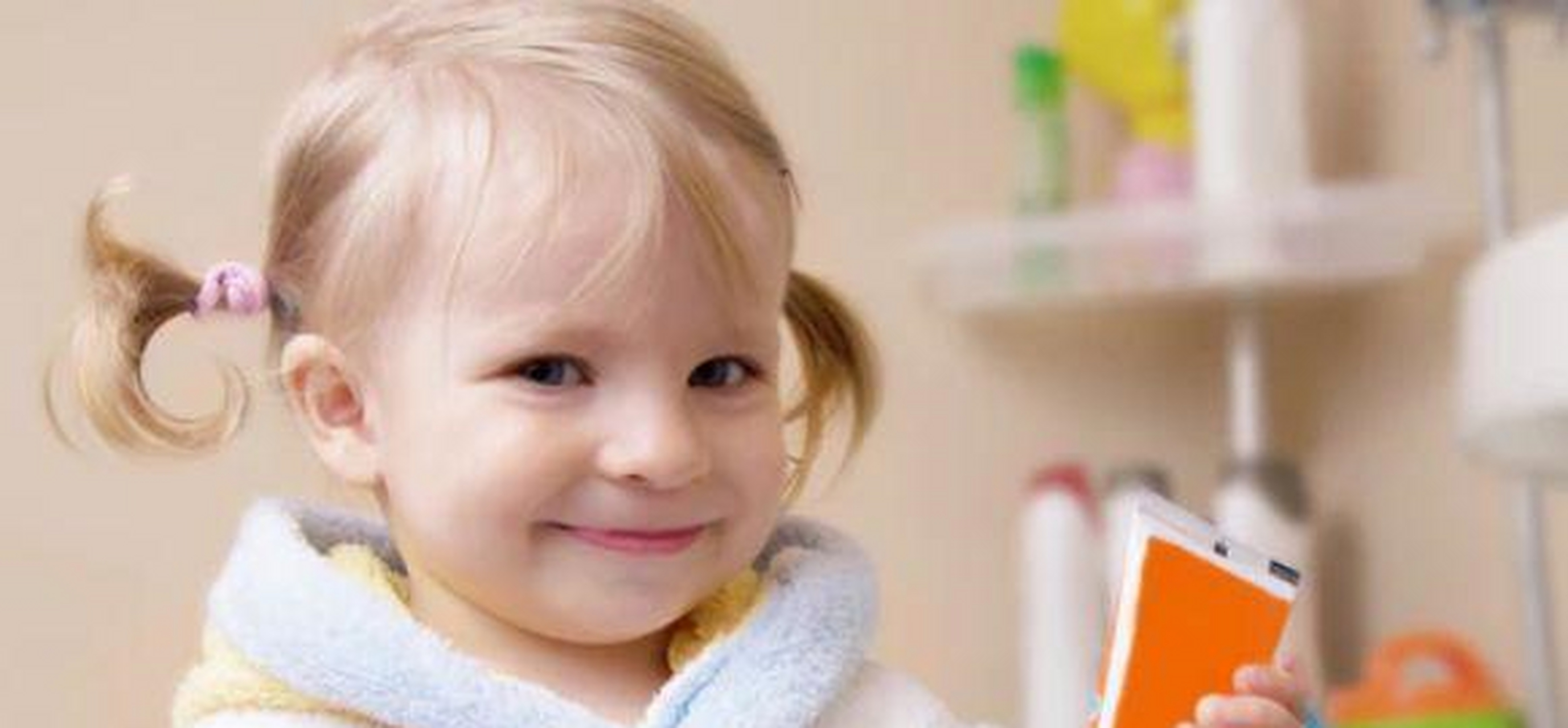 解析:潘琴一名字读音优美动听,笔画搭配合理,书写美观.