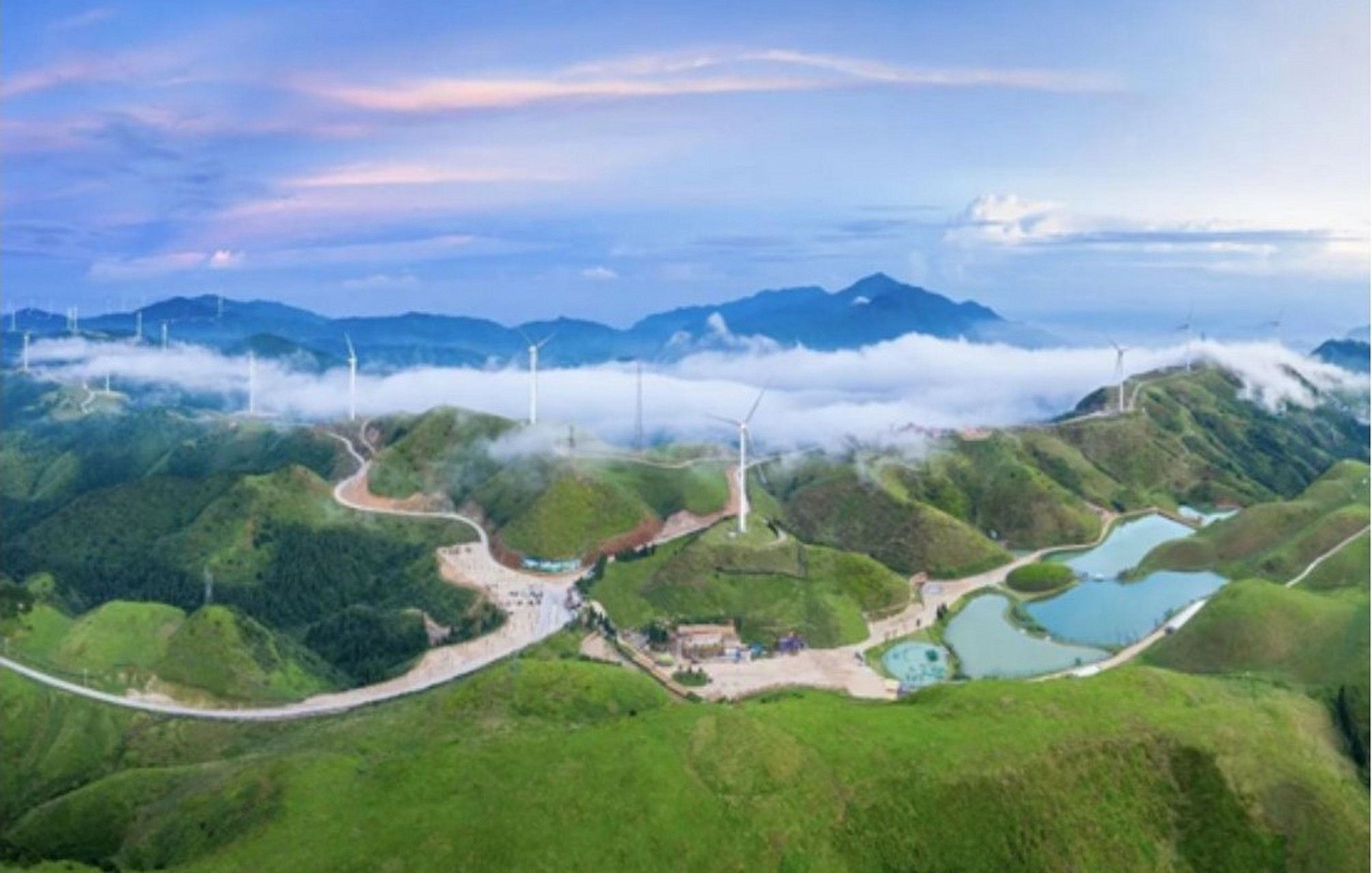 湖南郴州仰天湖大草原,成功创升为4a级景区后,又被评为省级旅游度假区