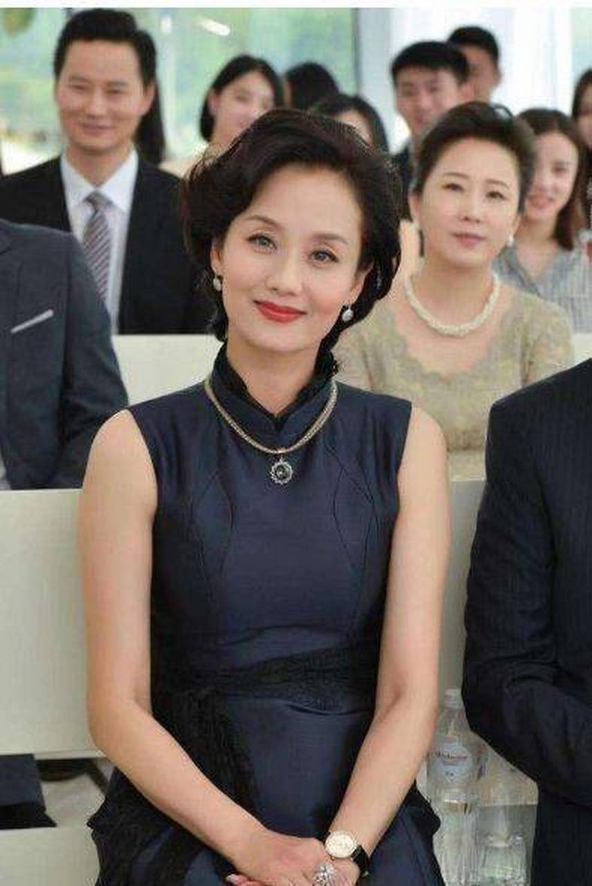 李颖 儿子是当红明星,女儿是奥运冠军,51岁的她才是真正的赢家!