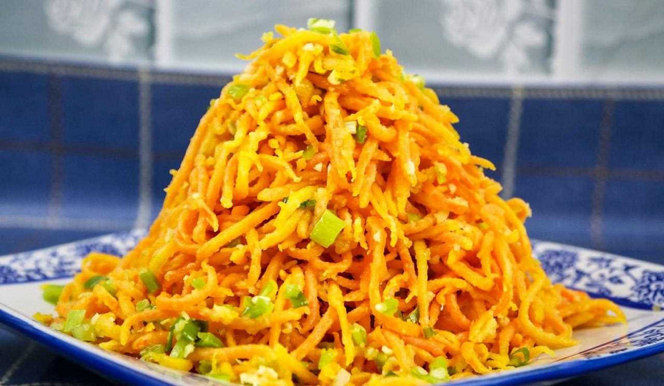 分享一道粉蒸胡萝卜丝的做法,不粘不坨,软糯香甜,观看详细视频请点击