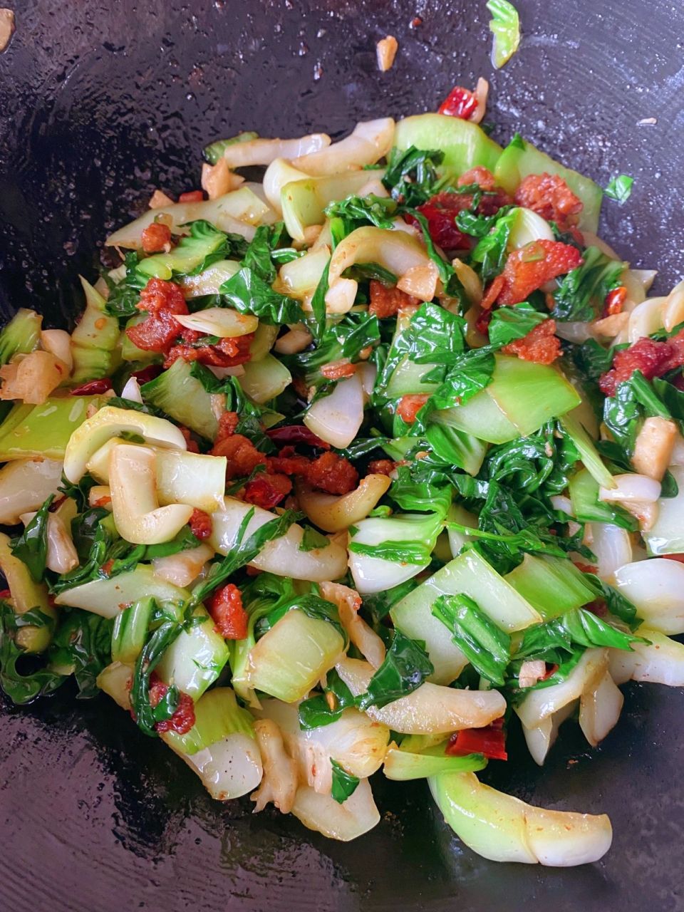 猪油渣炒上海青,油渣炒青菜 妈妈的味道 小时候,这个季节家门口的菜园