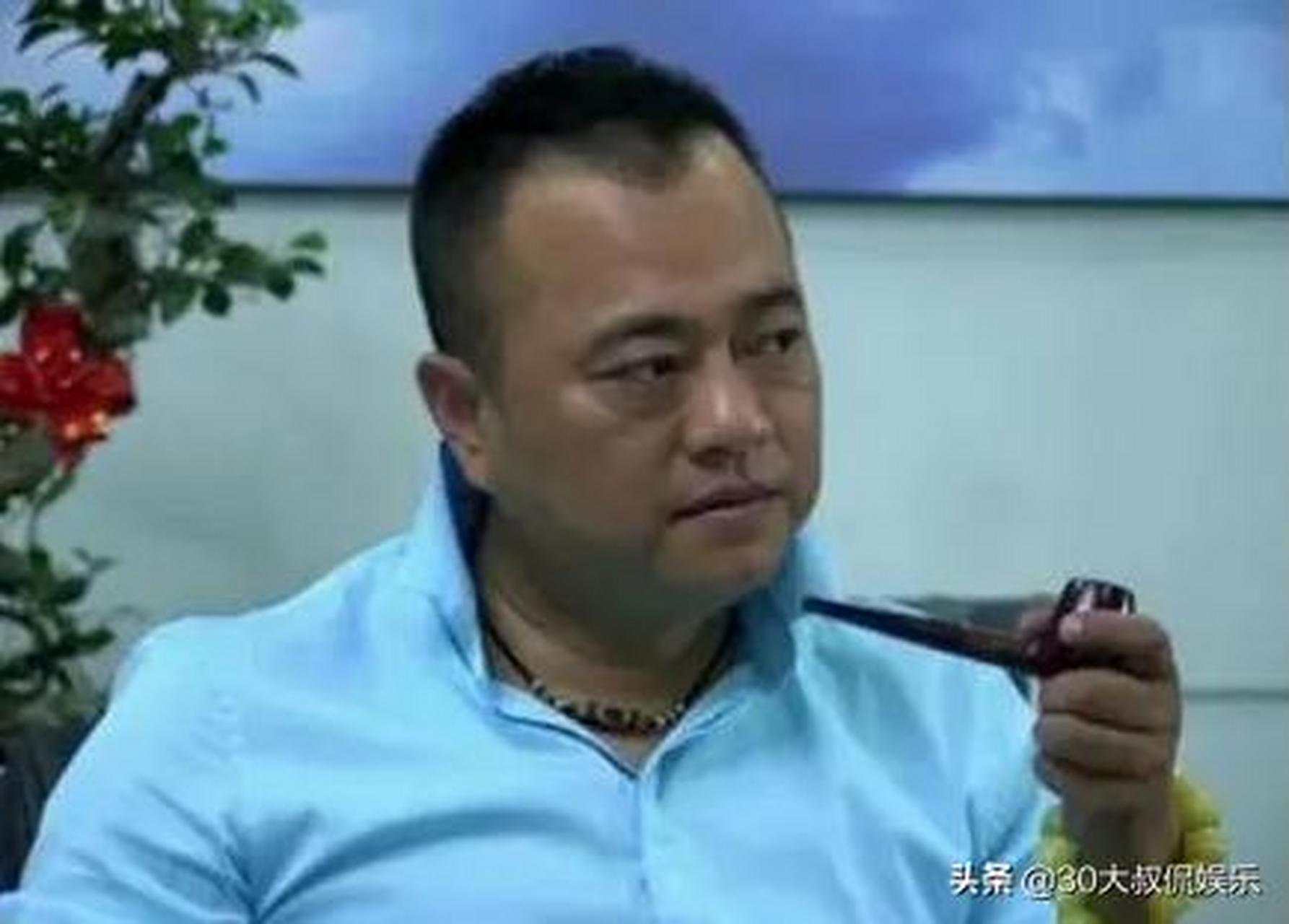 当年,张家豪在北京某酒吧附近,因蹭车一事与李宝敏来了一次决斗,结果