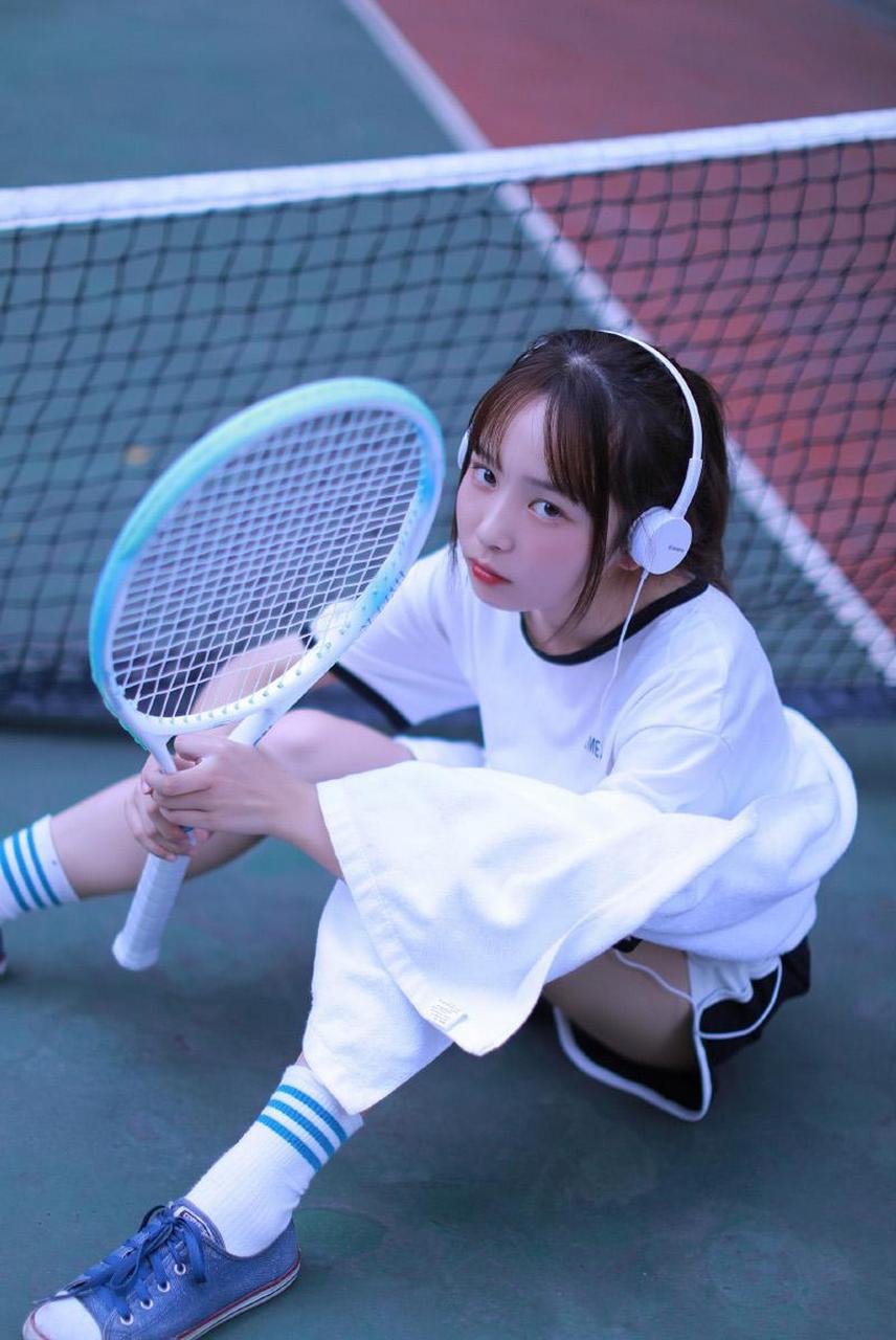 清纯可爱的运动服校园女生 #娱乐