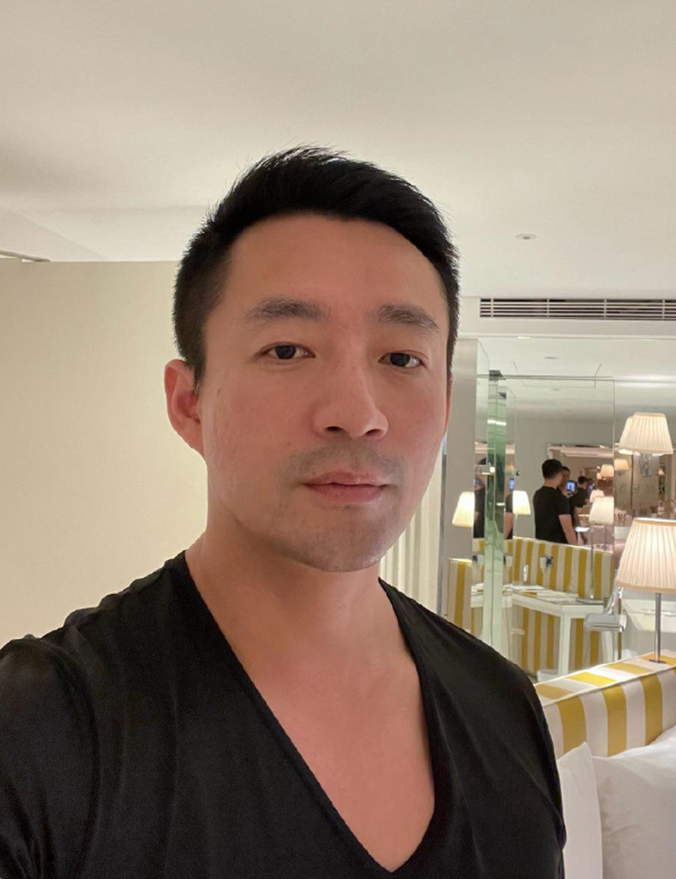 近日,汪小菲在自己的直播间开心的表示自己正在装修房子,原来是为了一