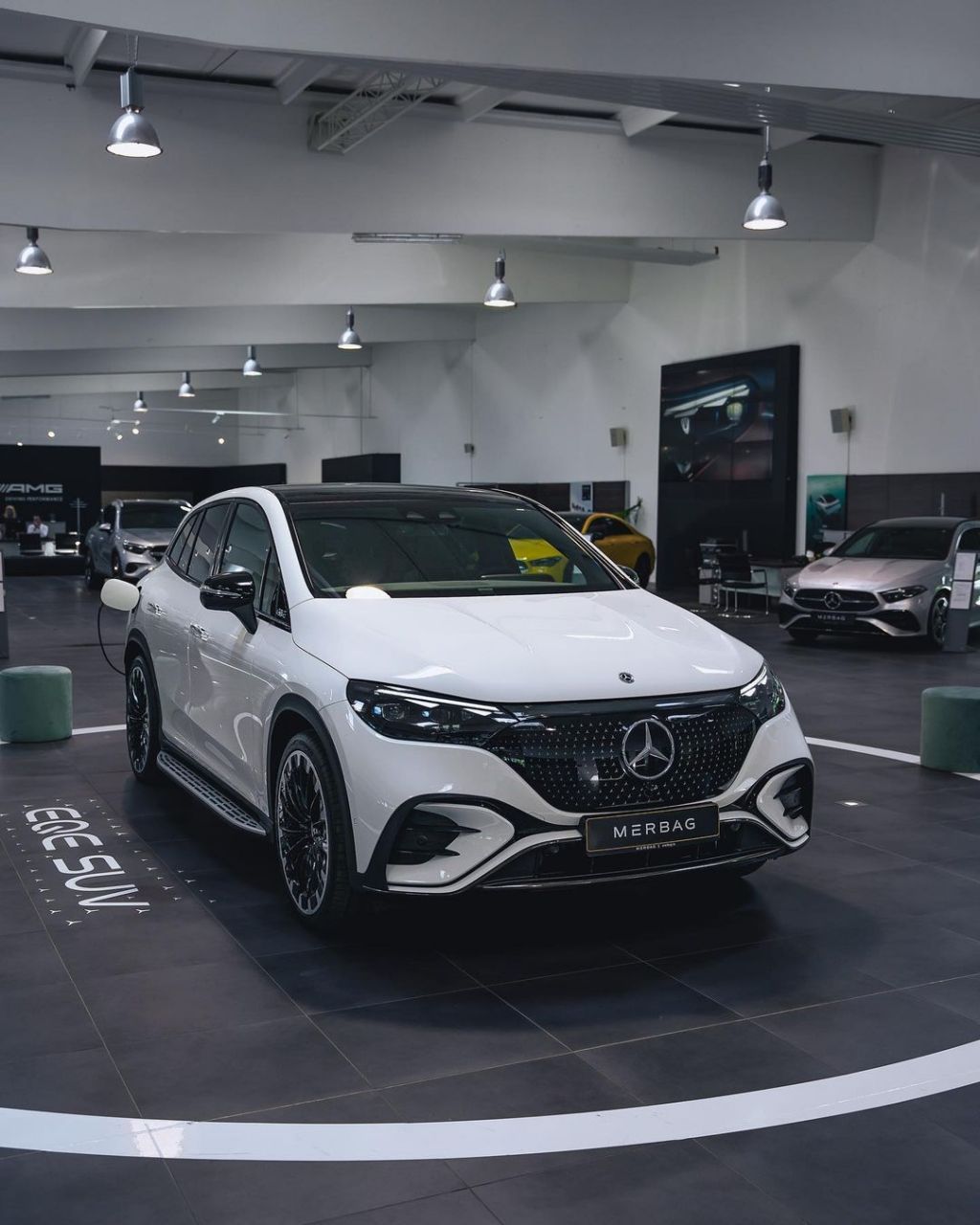 mercedesbenz eqe suv~350 奔驰eqe suv  豪车超跑  car时尚