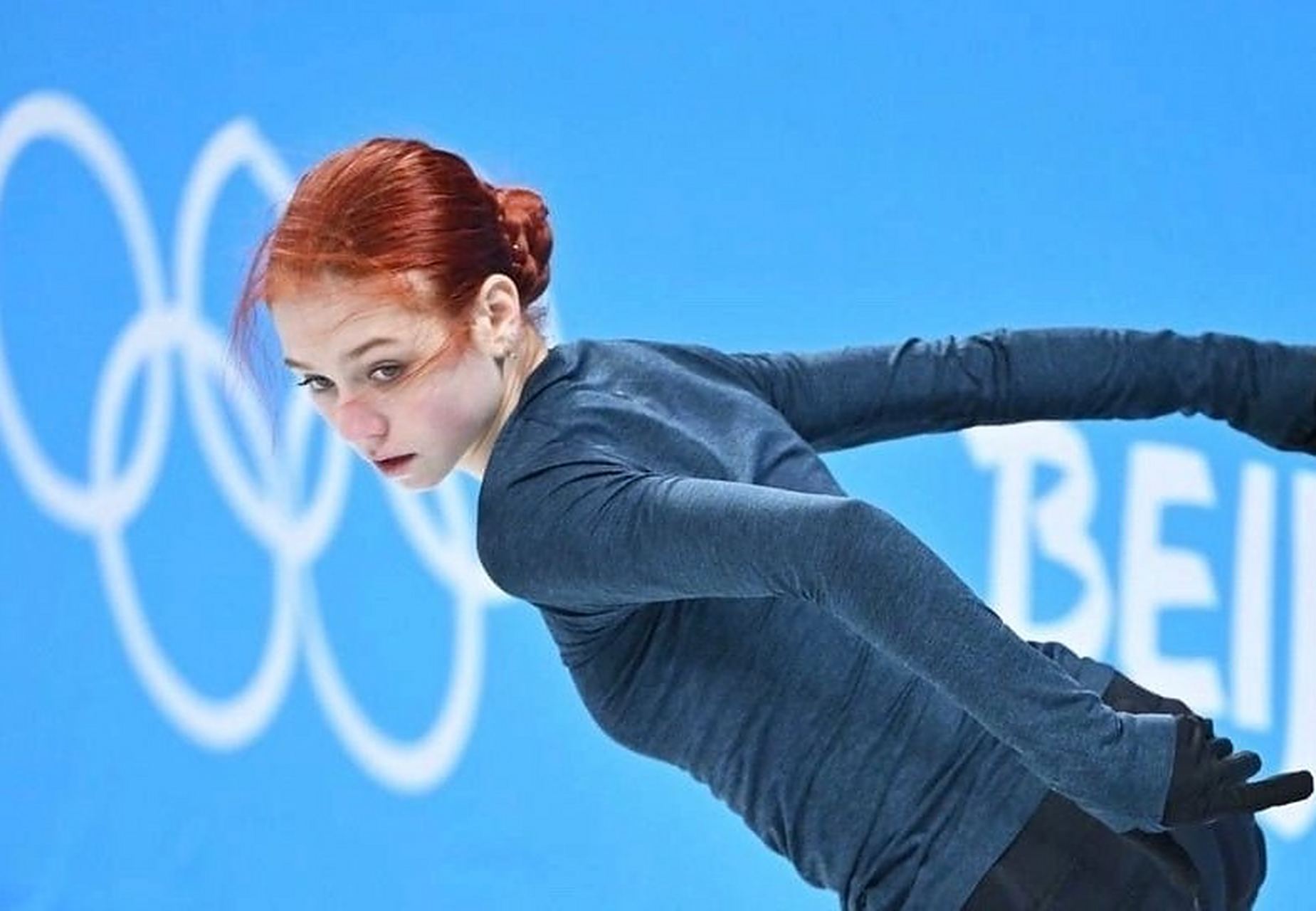 花滑运动员特鲁索娃发美照,说正在训练中 #特鲁索娃