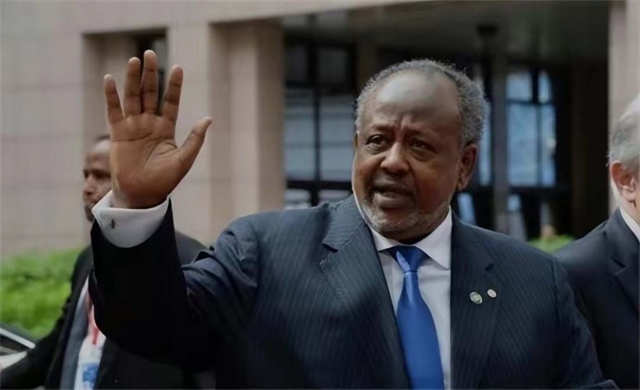 吉布提总统说:"西方国家用100年都没能救活我们,但中国仅用了3年.