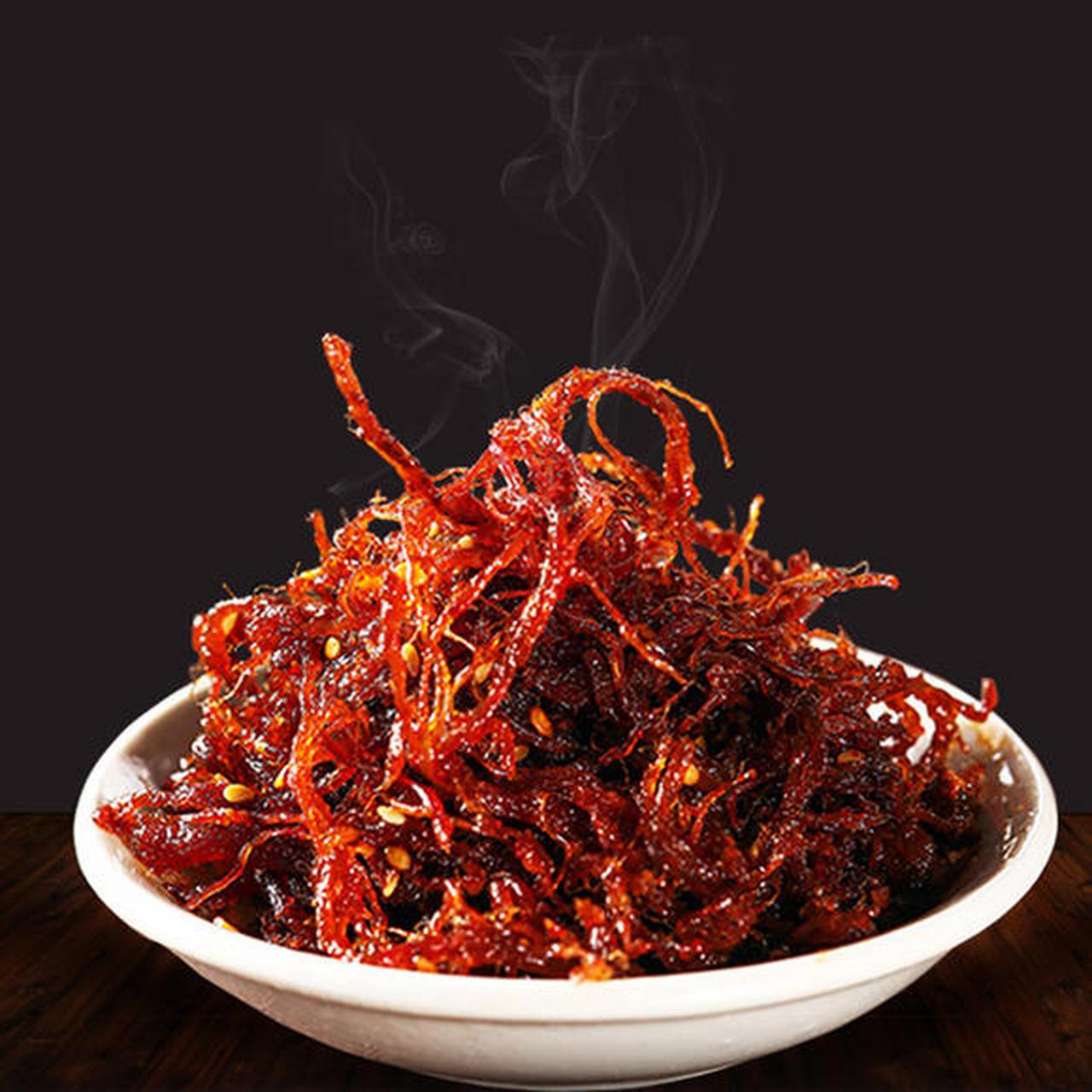 灯影牛肉丝真滴特别的好吃,一口下去满嘴的香甜,牛肉丝上面带有白芝麻