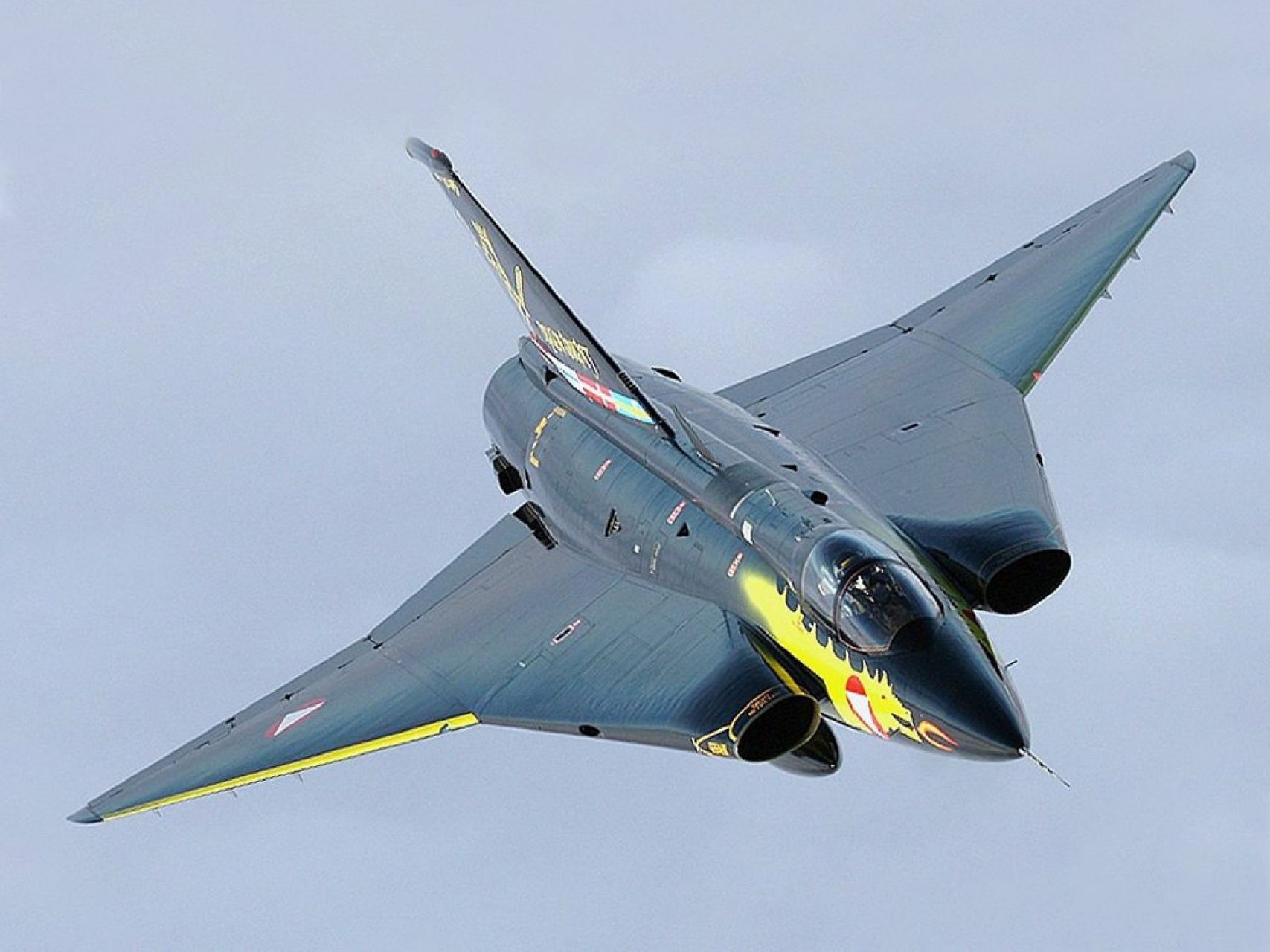 saab 35 draken(瑞典语中"龙"的意思)是一款瑞典超音速截击机,由 saab