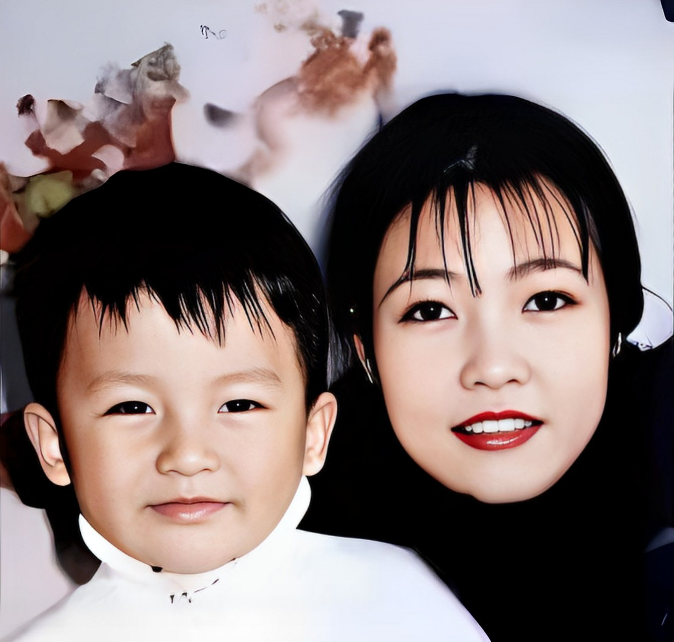 那天,唐伟华有事,办事员陆顺东替他处理.