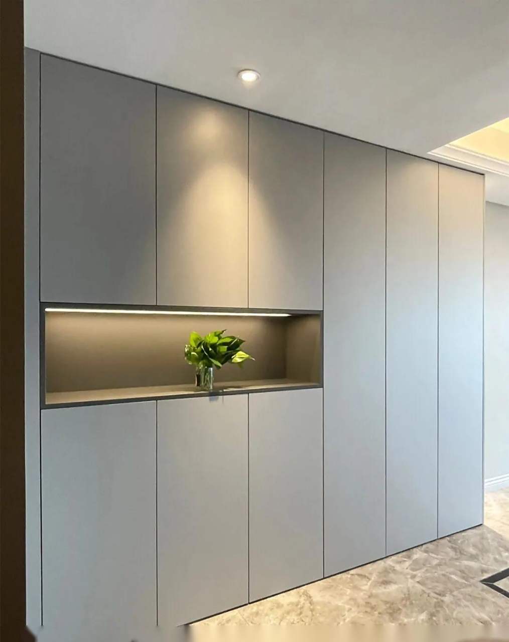 柜体颜色:克诺斯邦爱尔兰橡木 柜门颜色:pet高级灰 五金:百隆 鞋柜一