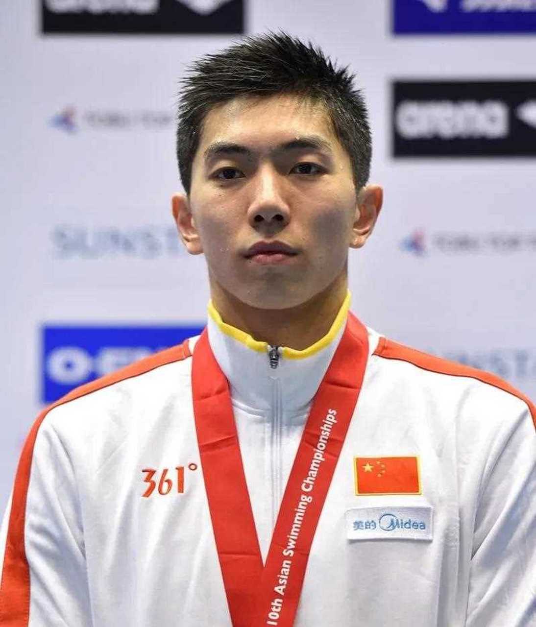 号称"亚洲蛙王"湖北选手闫子贝,1995年出生,湖北人,中国男子游泳运动